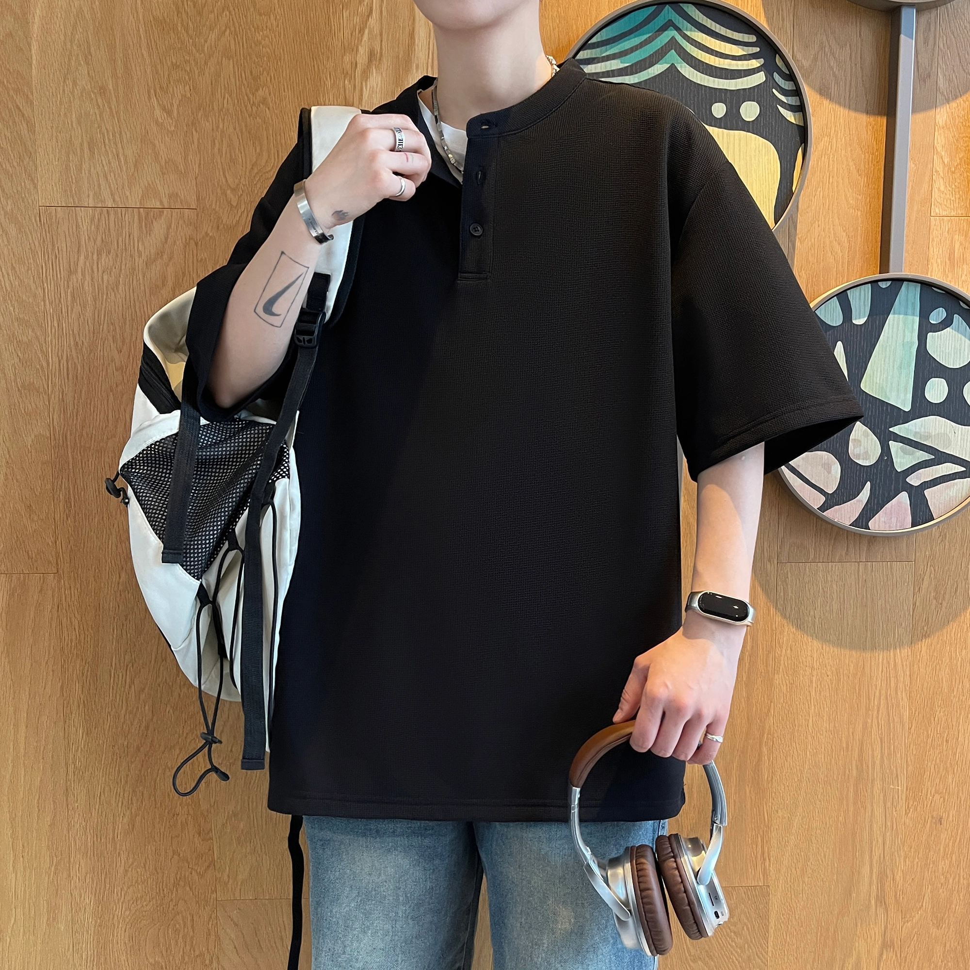 URBAN AUTHENTIC T
