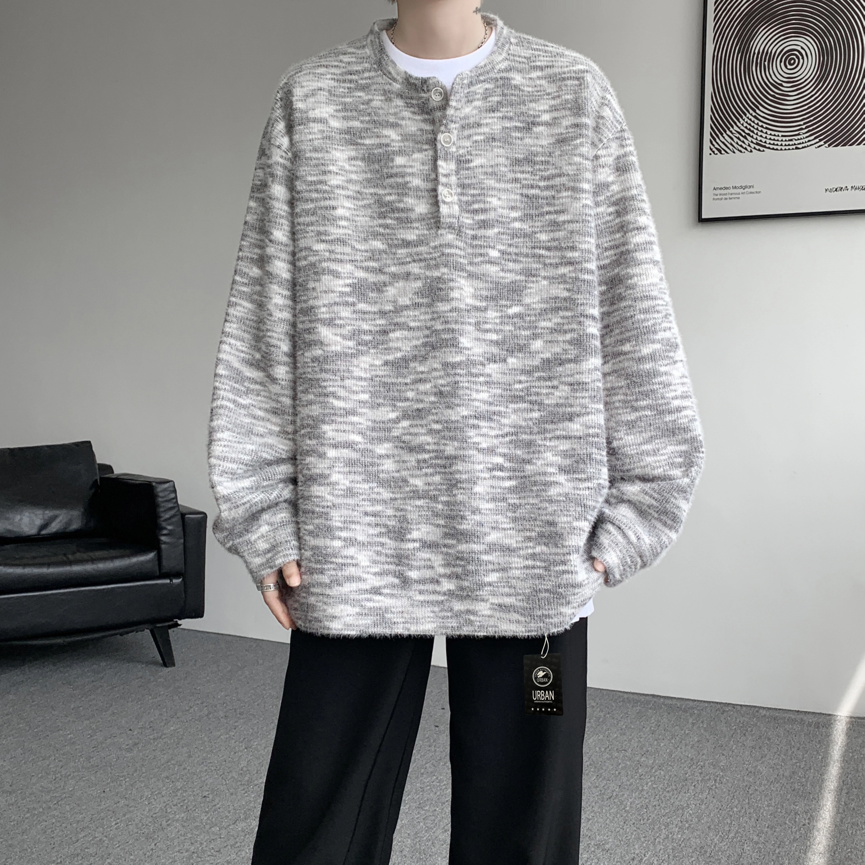 URBAN AUTHENTIC T