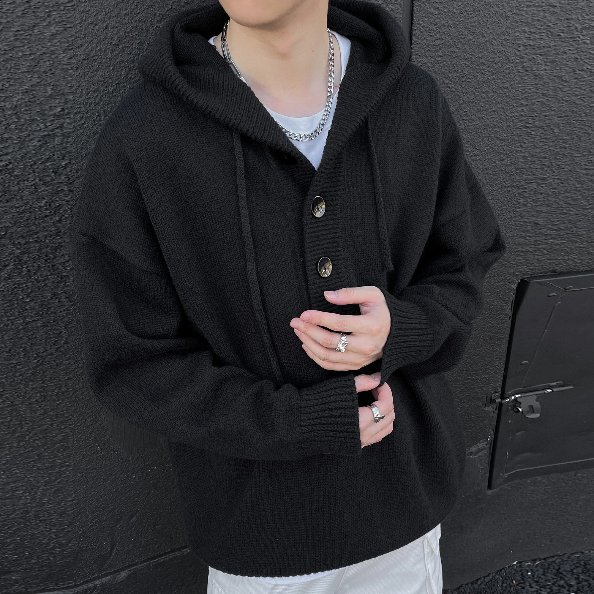 URBAN AUTHENTIC