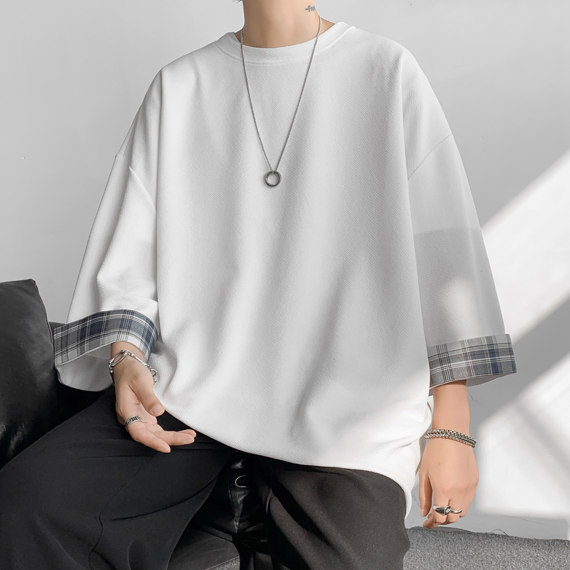 URBAN AUTHENTIC T