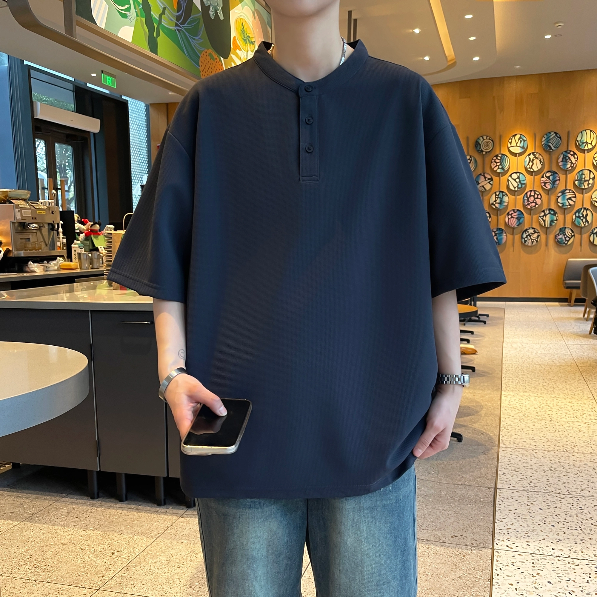 URBAN AUTHENTIC T
