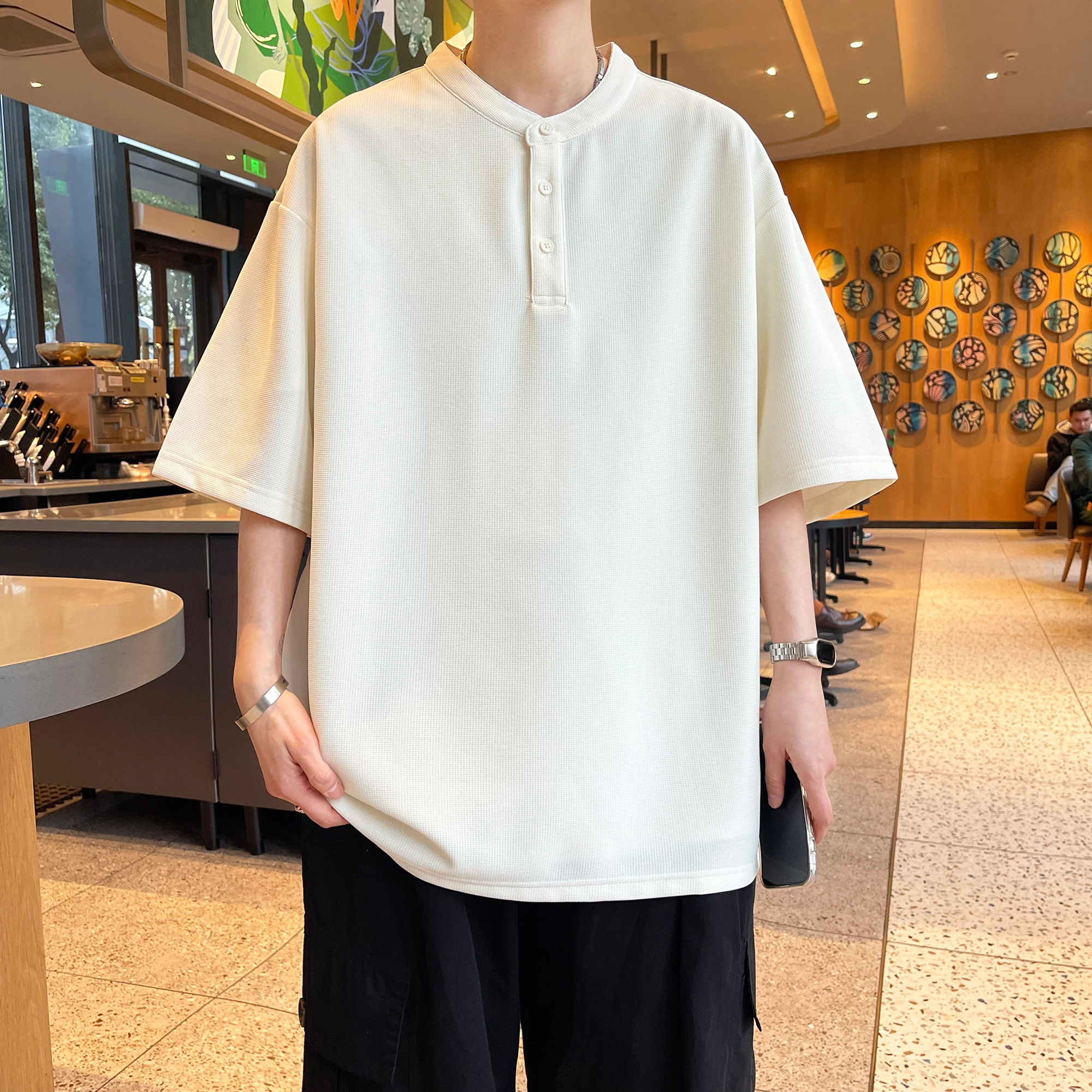 URBAN AUTHENTIC T