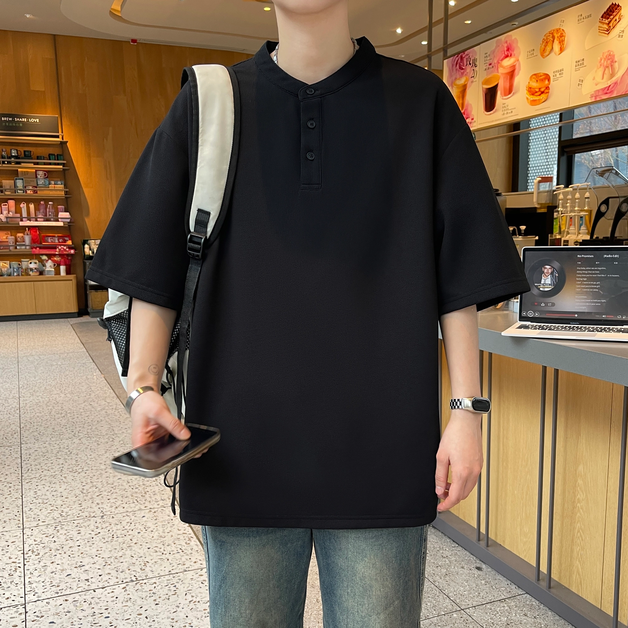 URBAN AUTHENTIC T