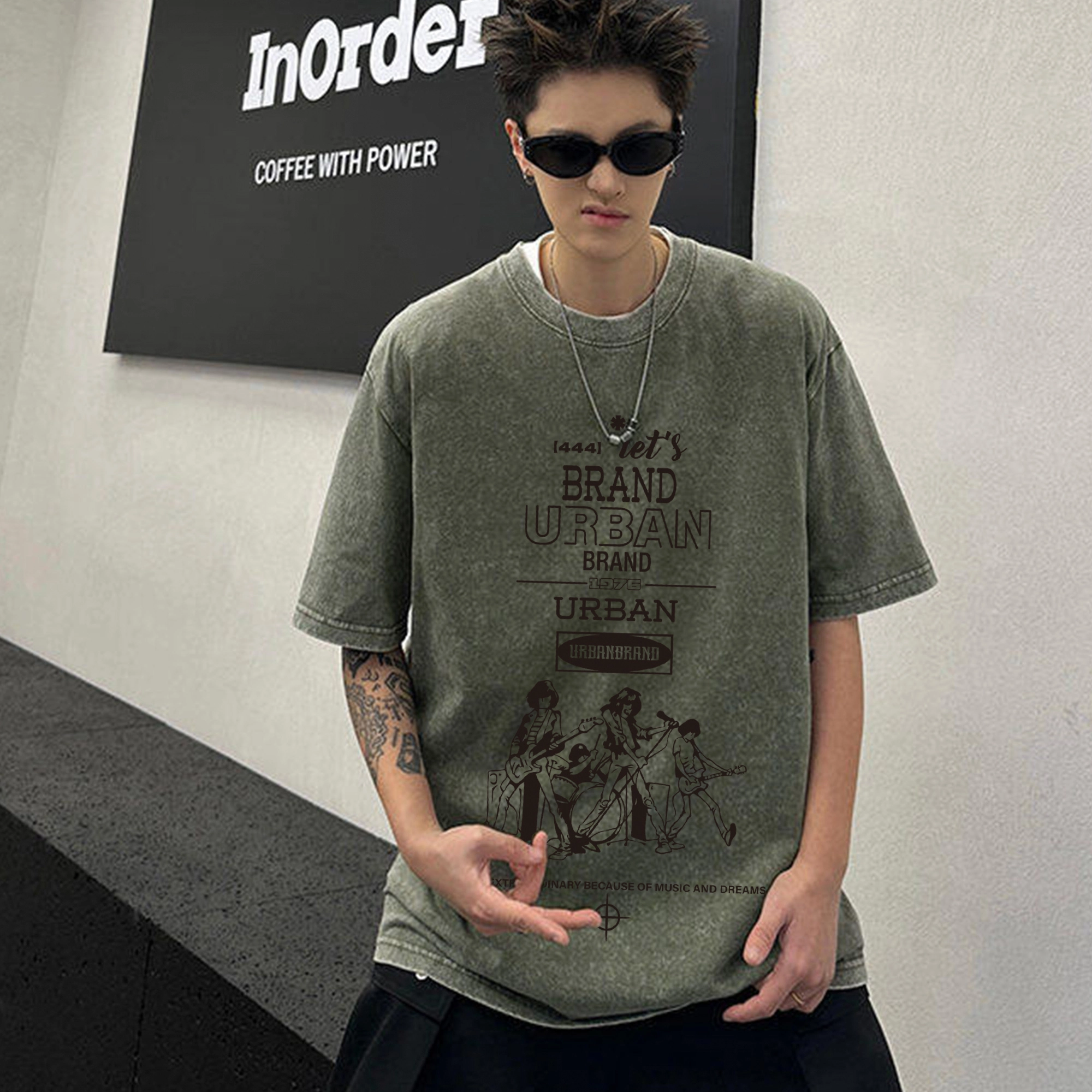 URBAN AUTHENTIC LOGOT