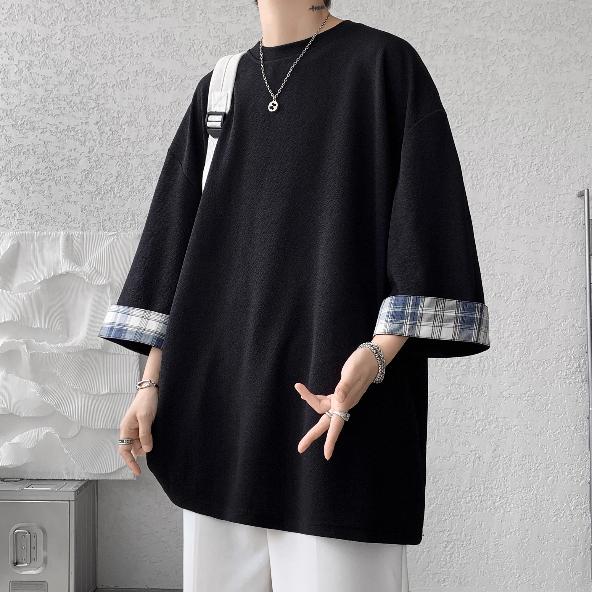 URBAN AUTHENTIC T
