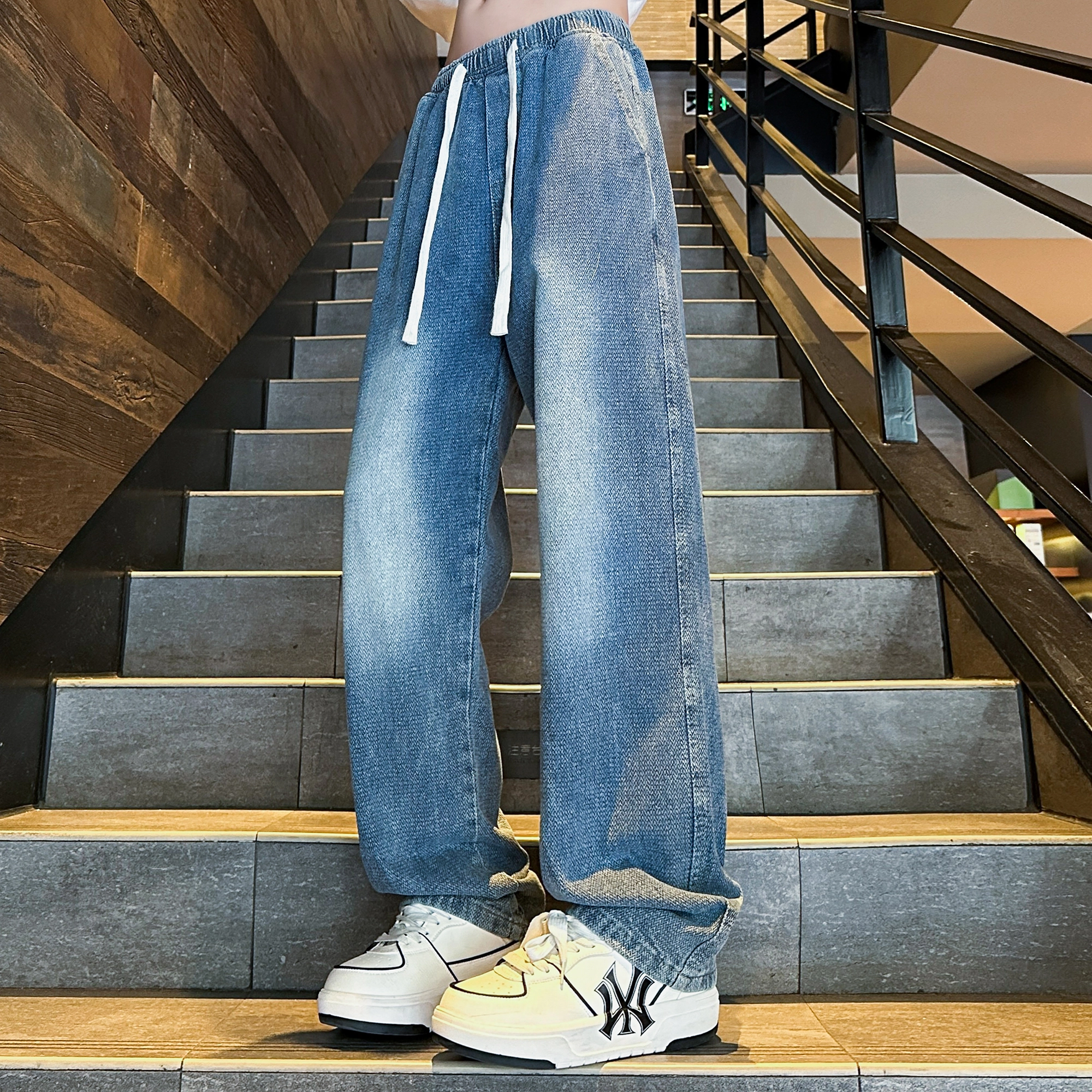 URBAN AUTHENTIC