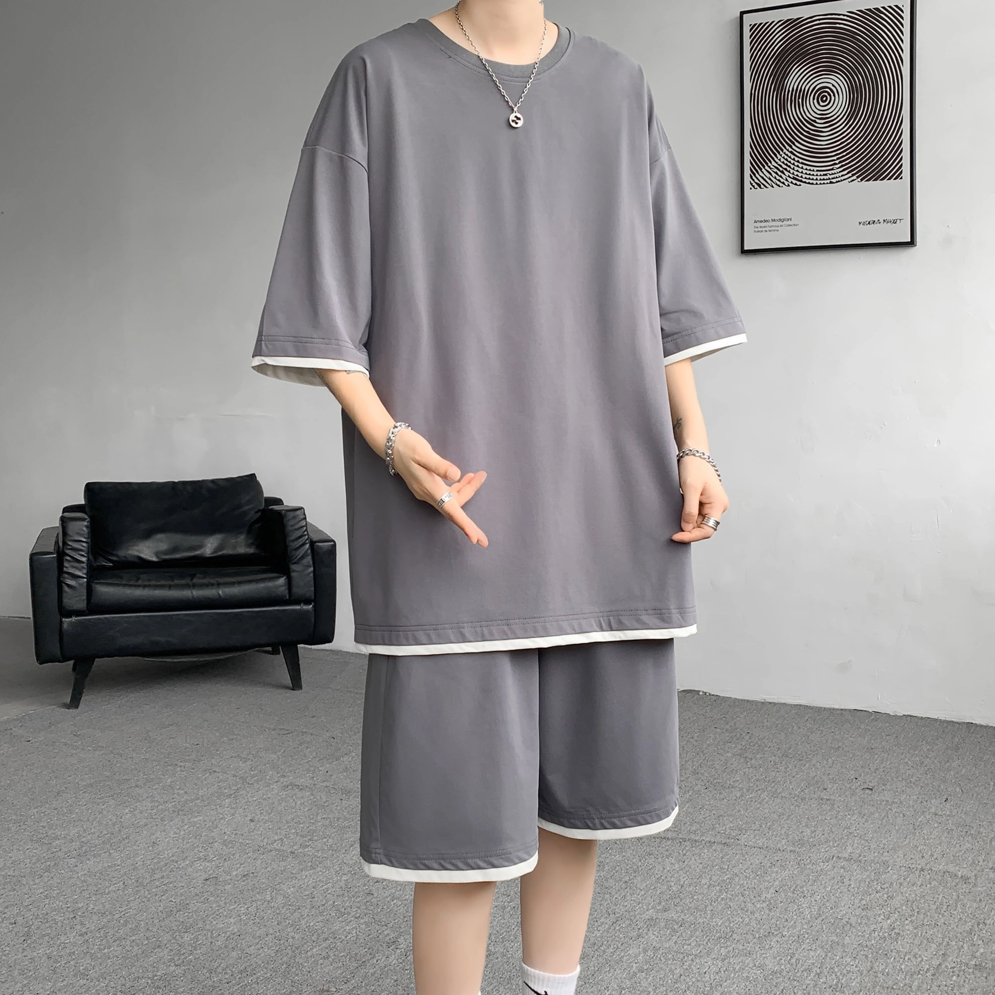 URBAN AUTHENTIC T