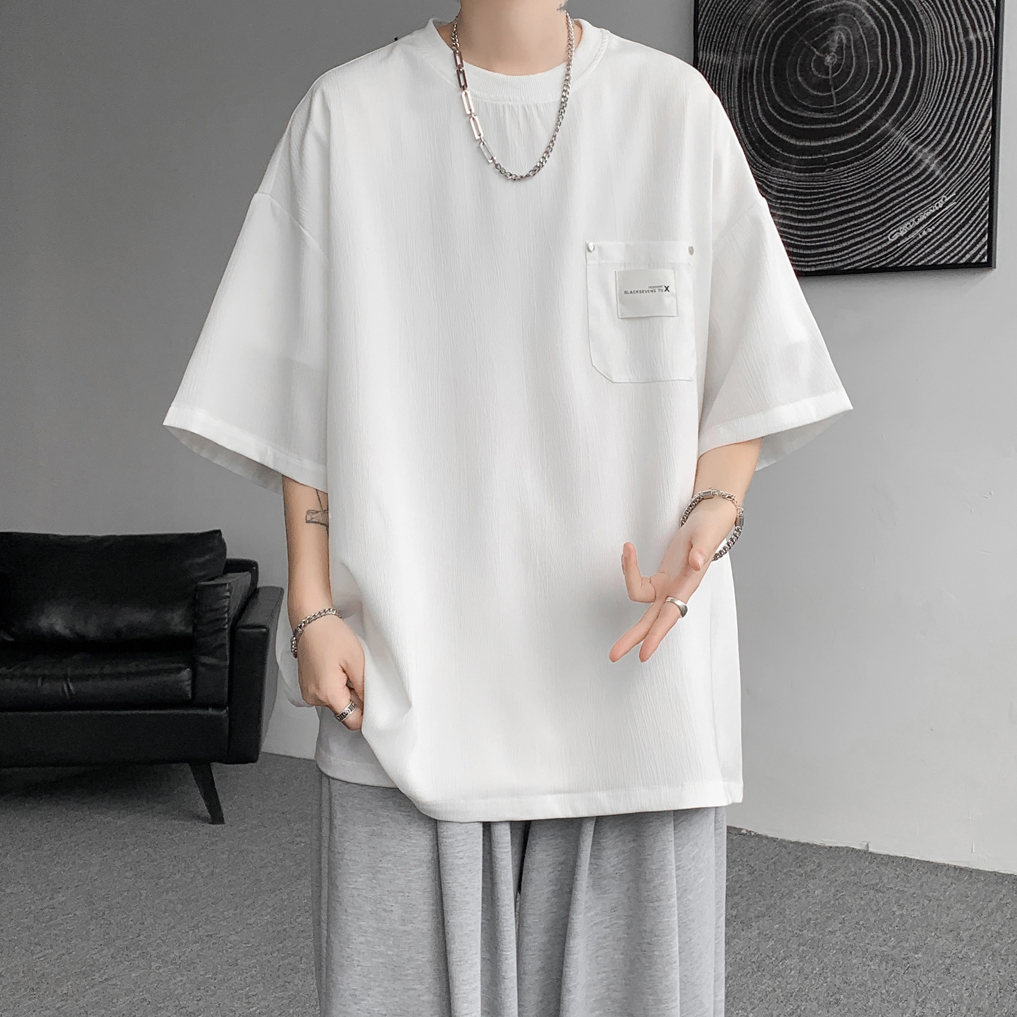 URBAN AUTHENTIC T