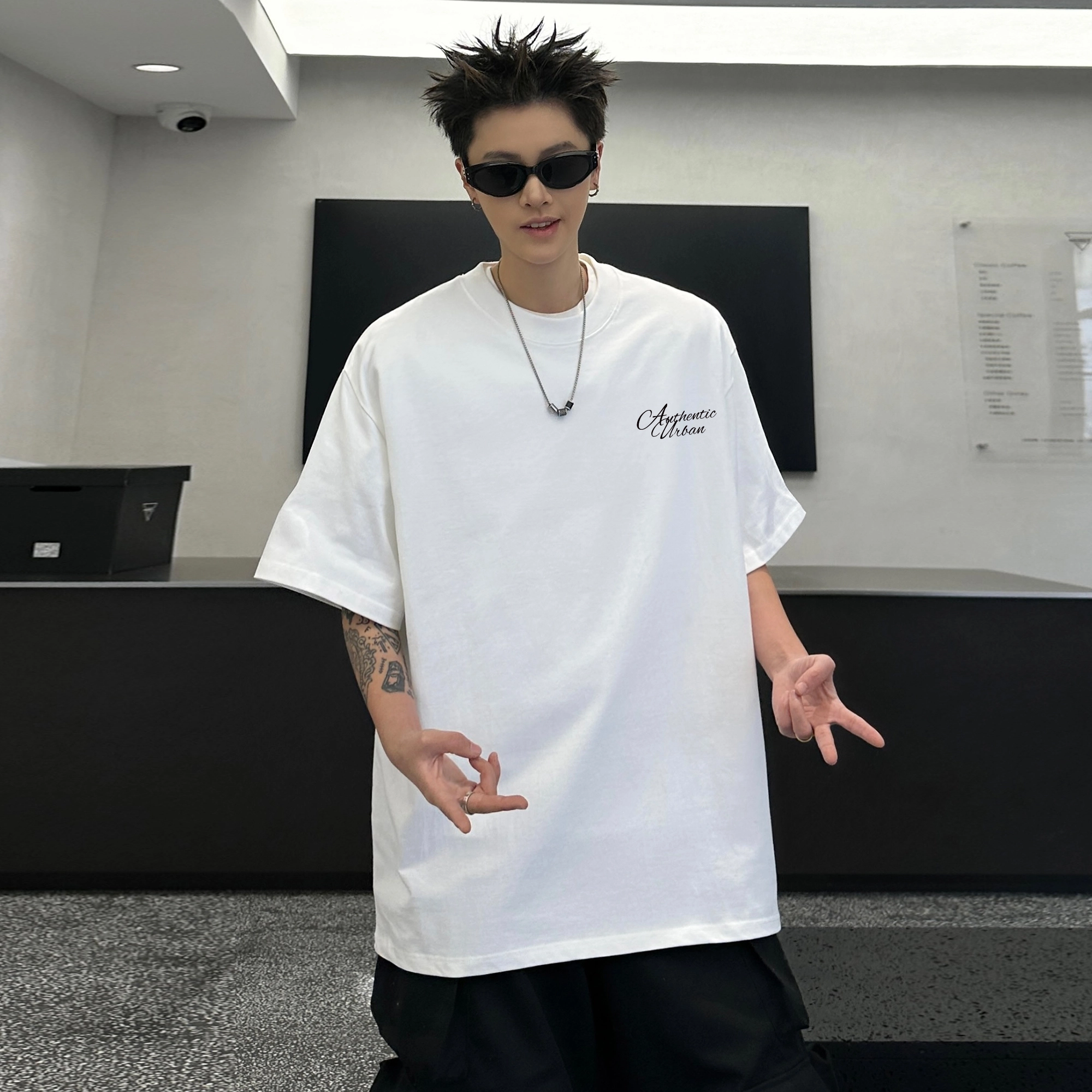 URBAN AUTHENTIC logoT