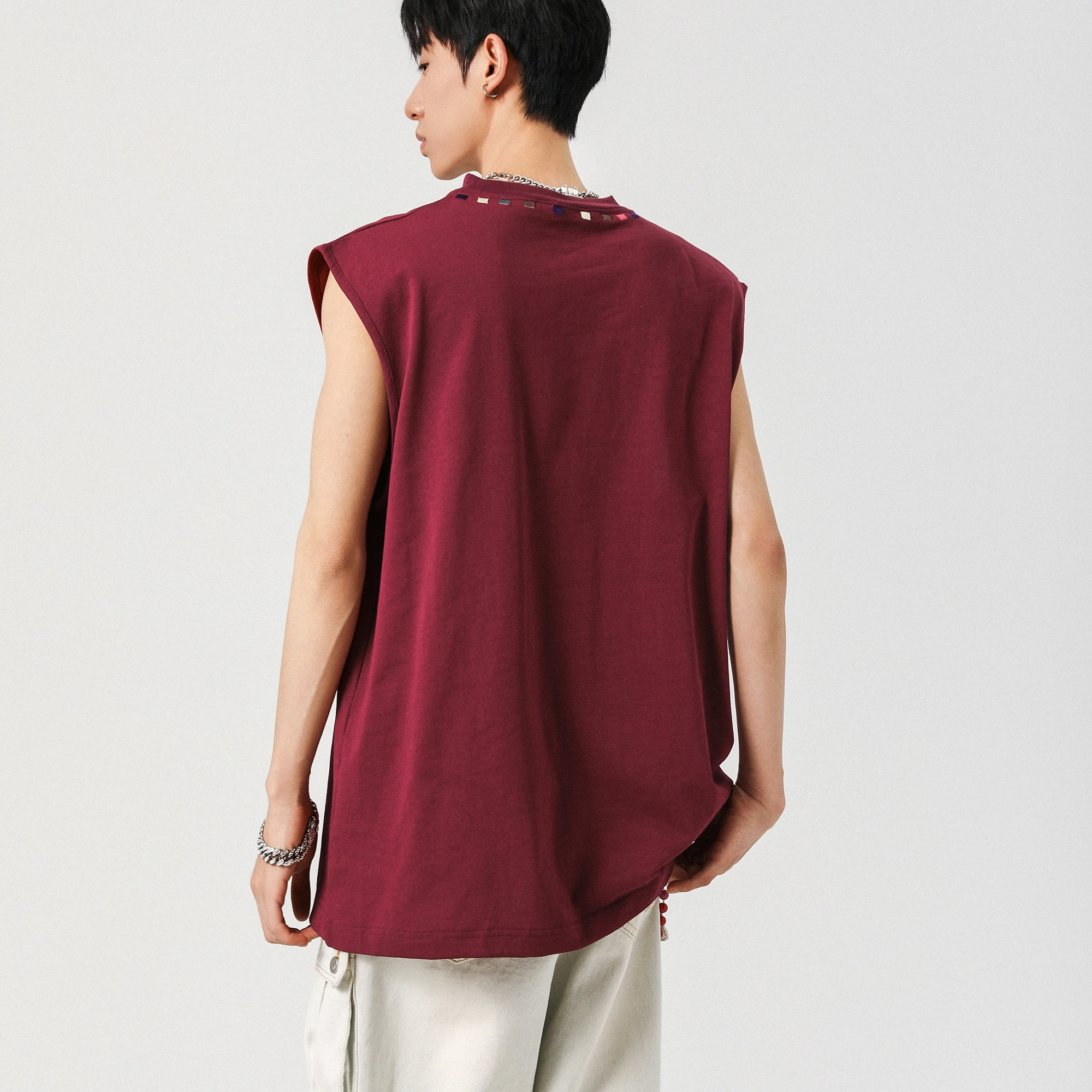 URBAN AUTHENTIC T
