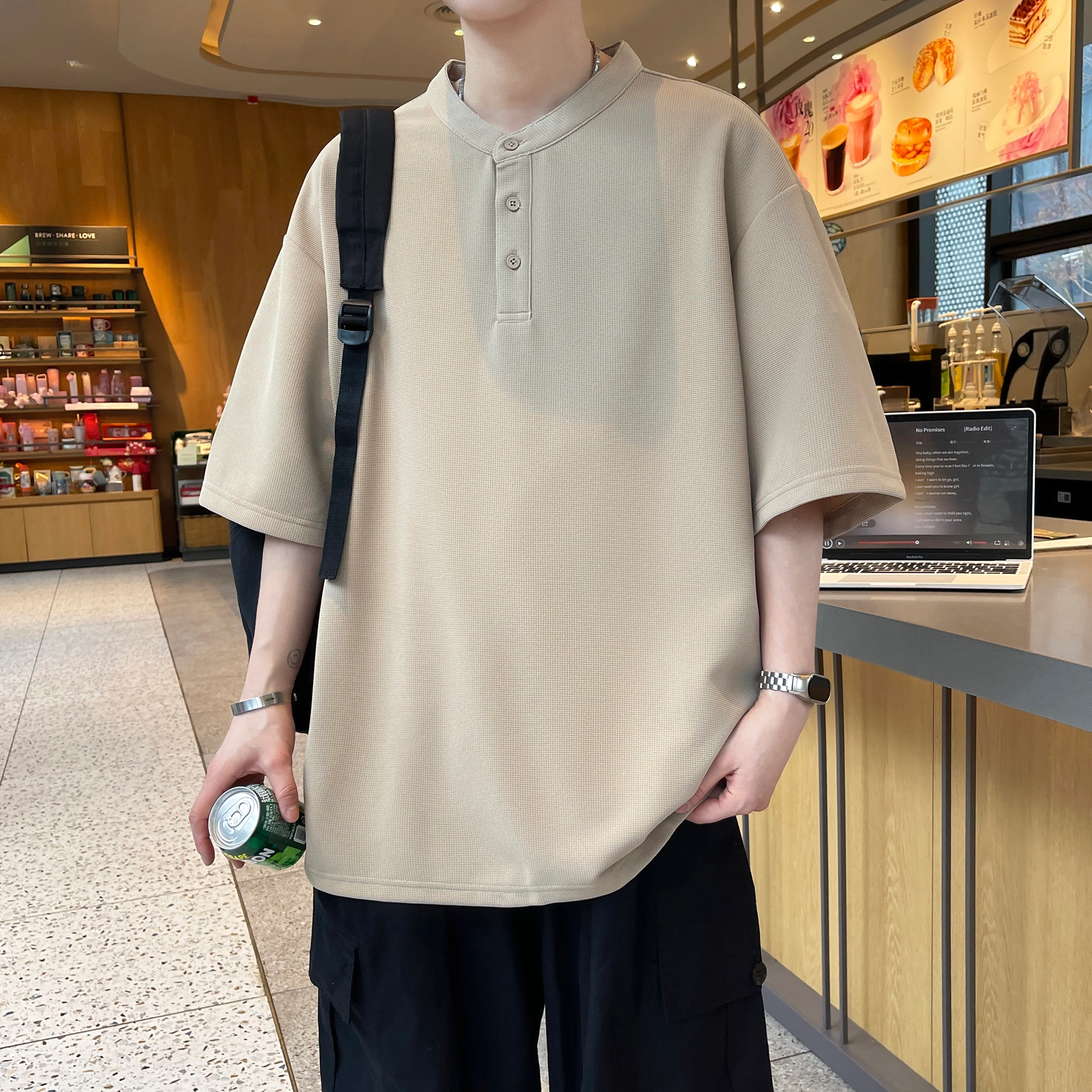 URBAN AUTHENTIC T