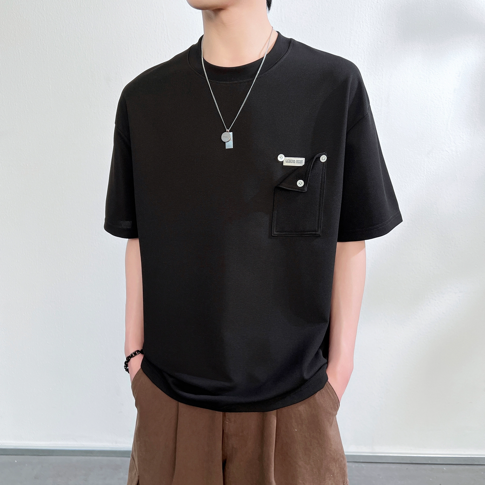 URBAN AUTHENTIC T