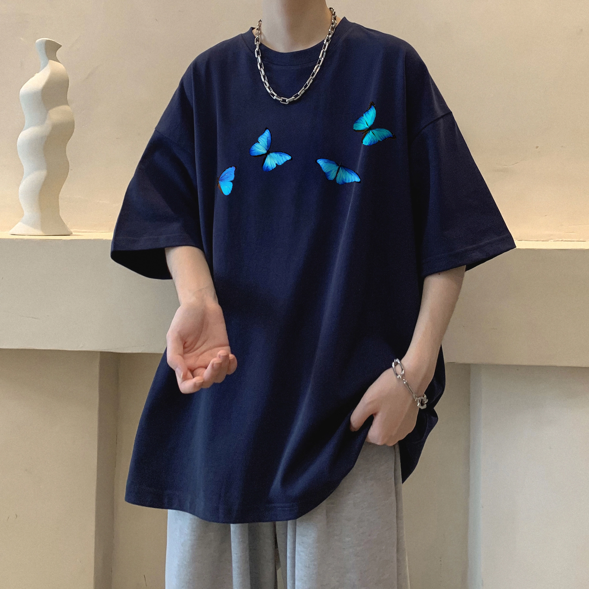URBAN AUTHENTIC T