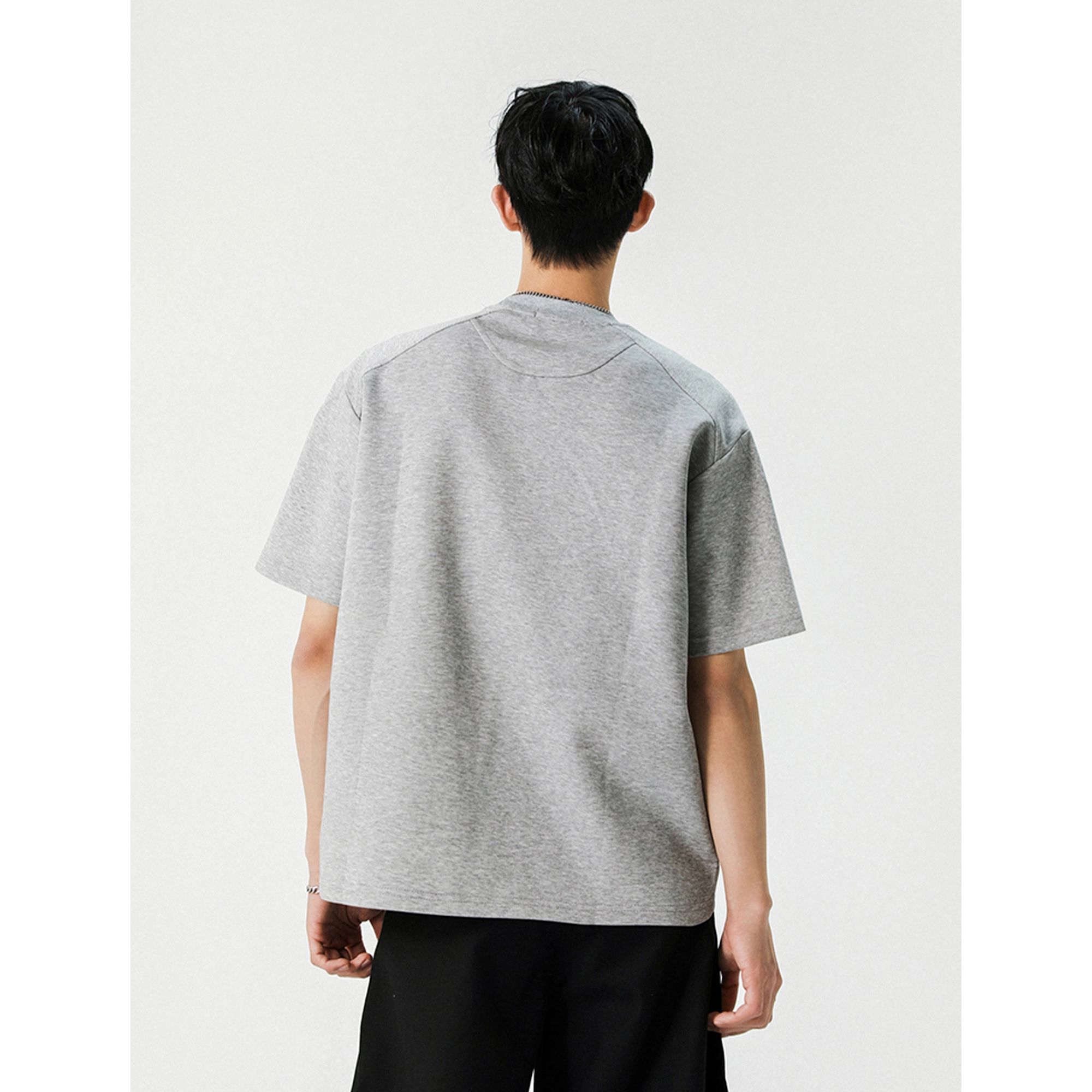 URBAN AUTHENTIC T