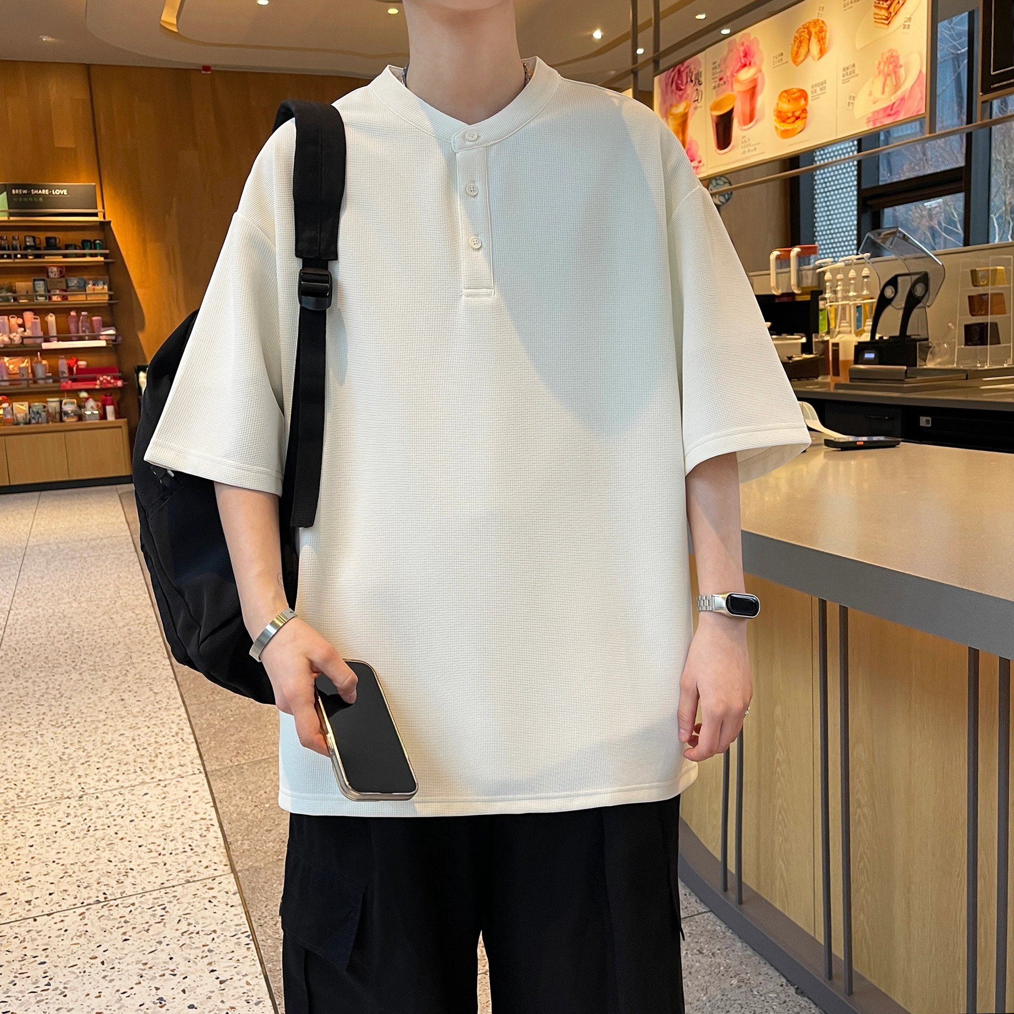 URBAN AUTHENTIC T