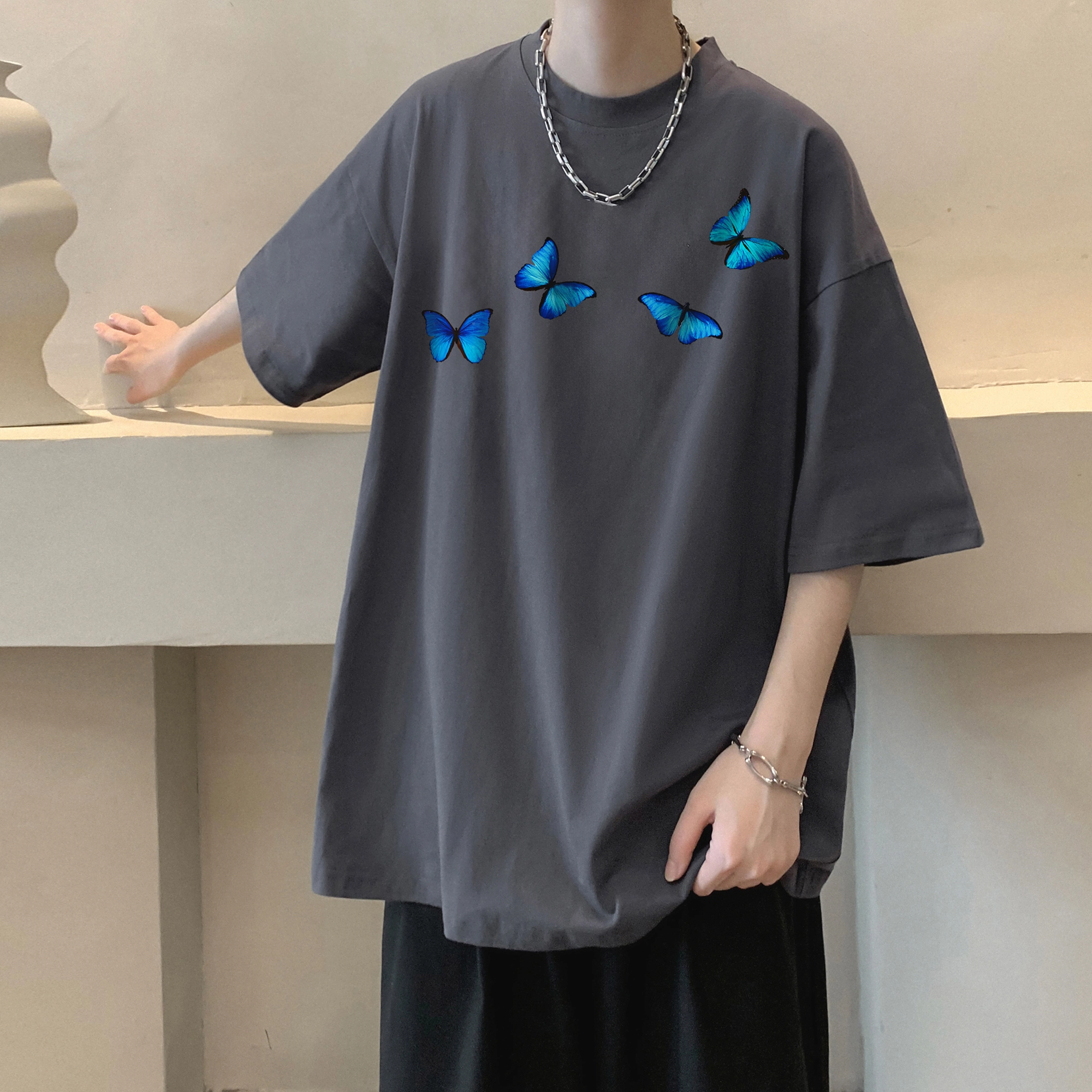 URBAN AUTHENTIC T
