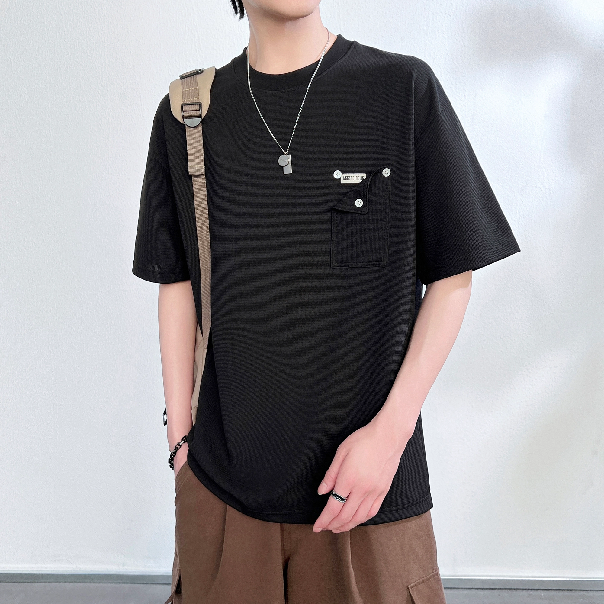 URBAN AUTHENTIC T