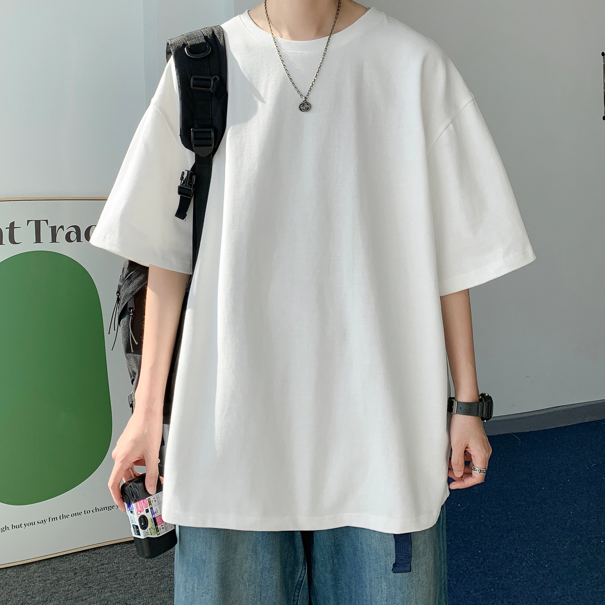 URBAN AUTHENTIC T