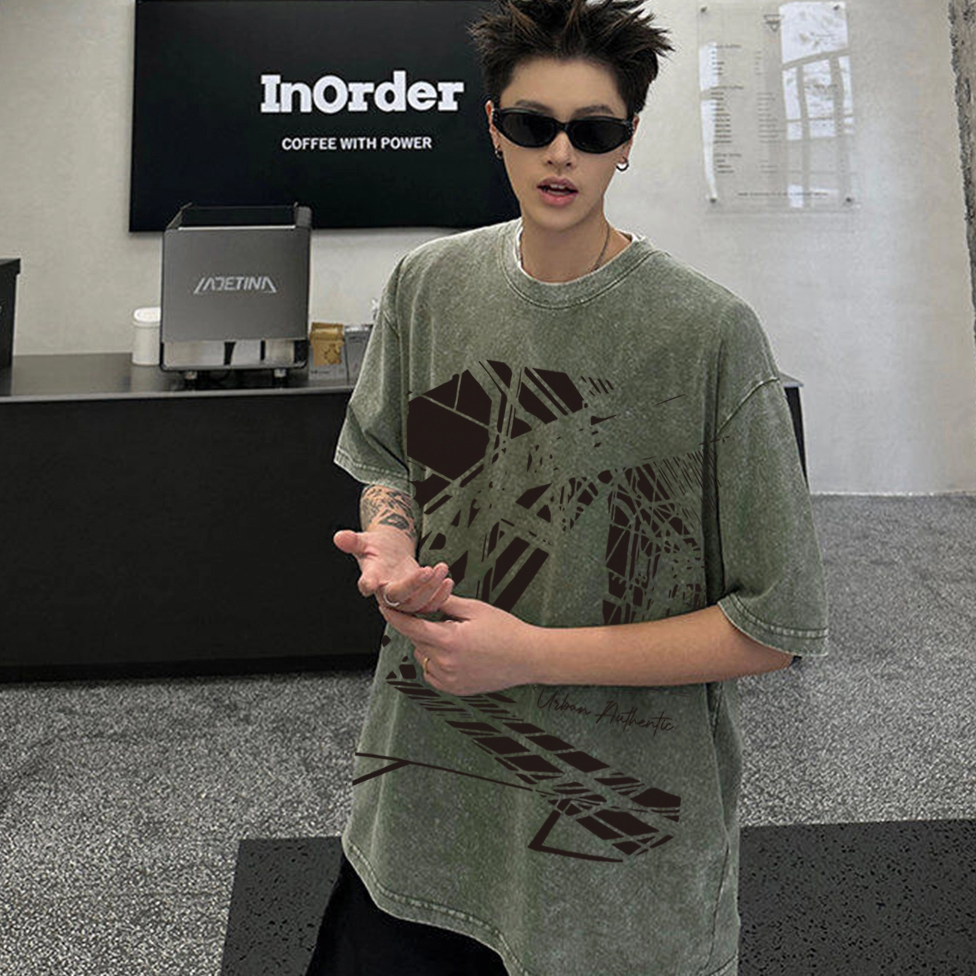 URBAN AUTHENTIC T