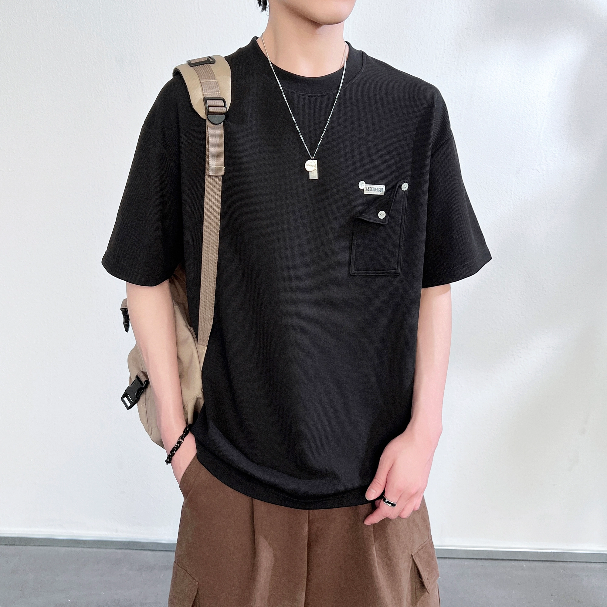 URBAN AUTHENTIC T