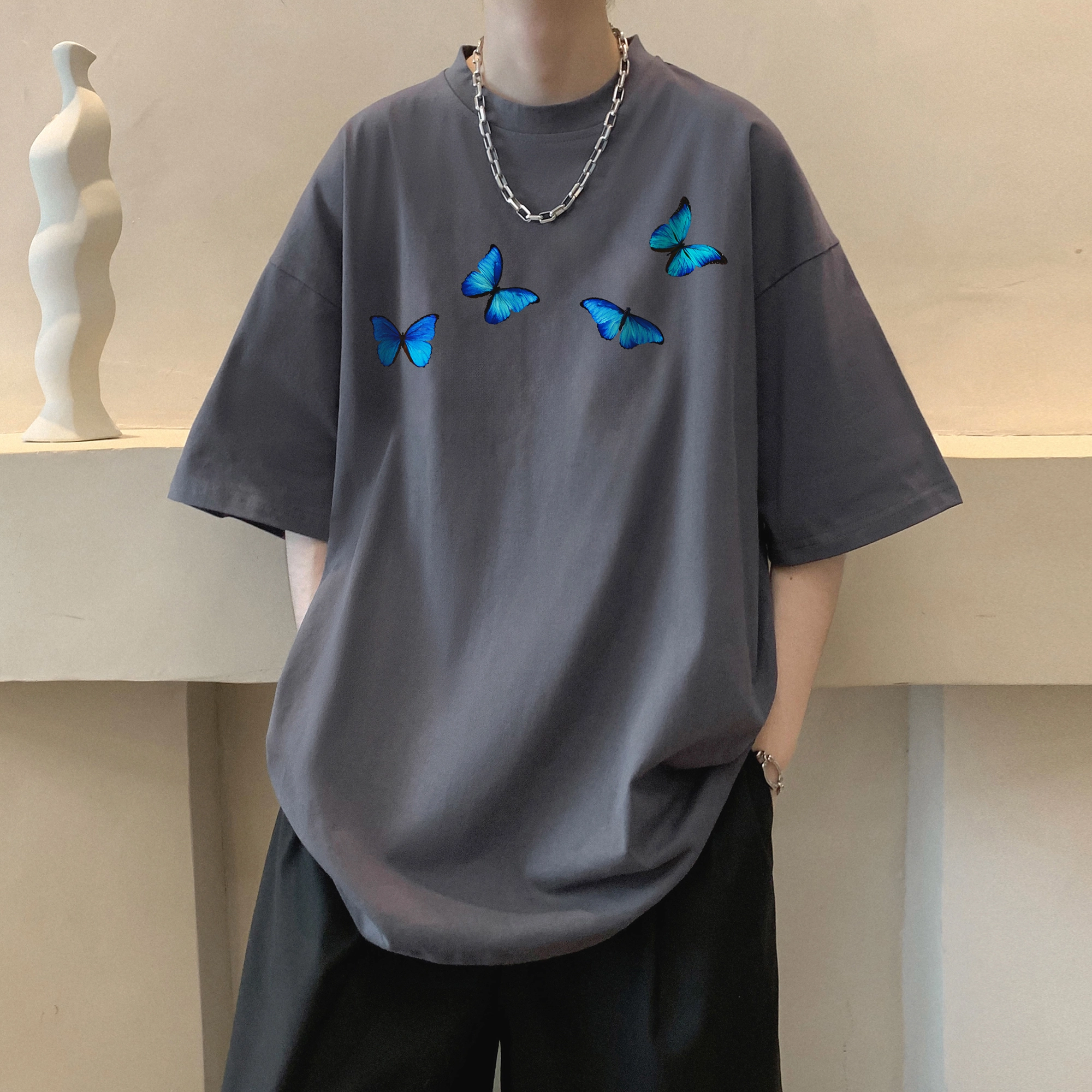URBAN AUTHENTIC T