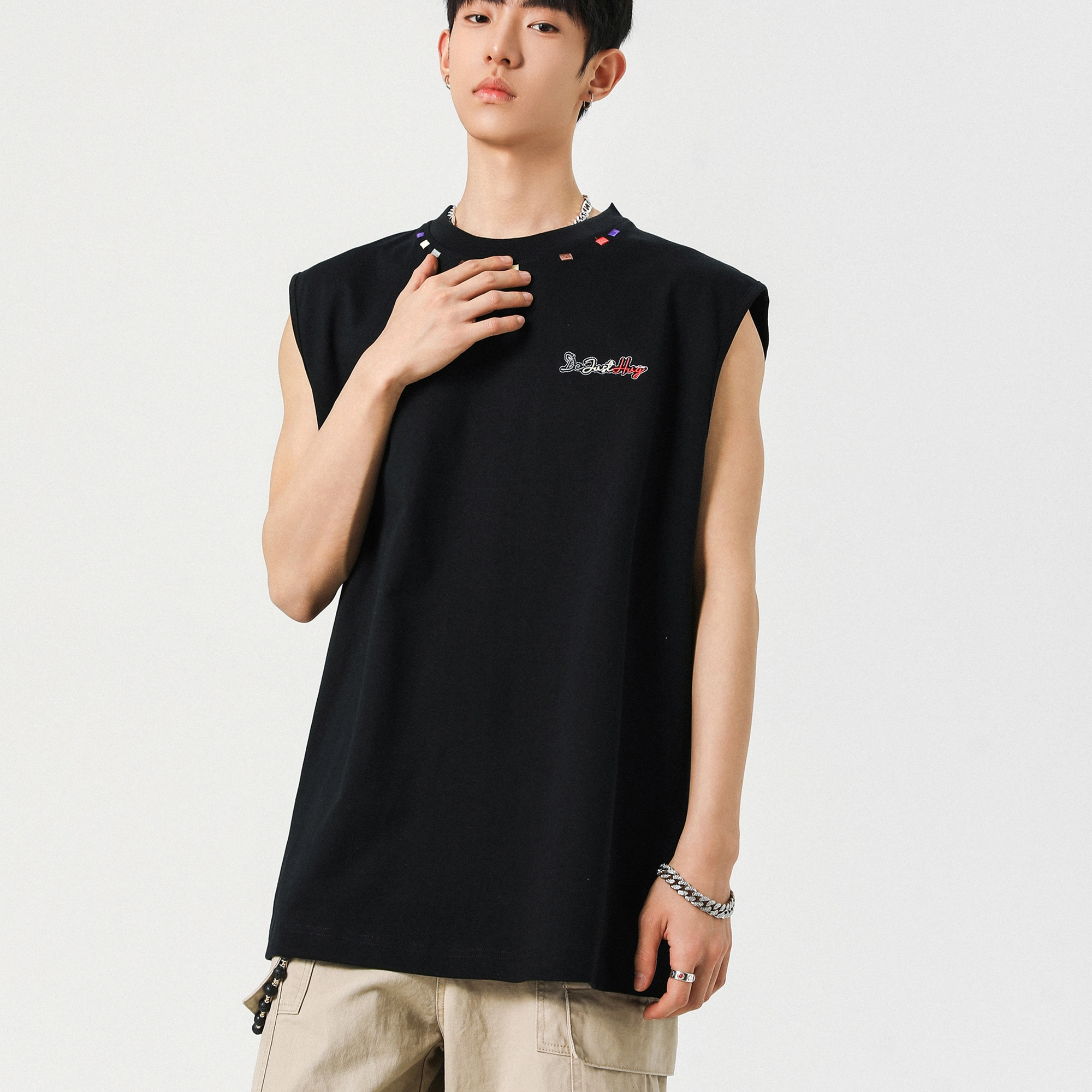 URBAN AUTHENTIC T