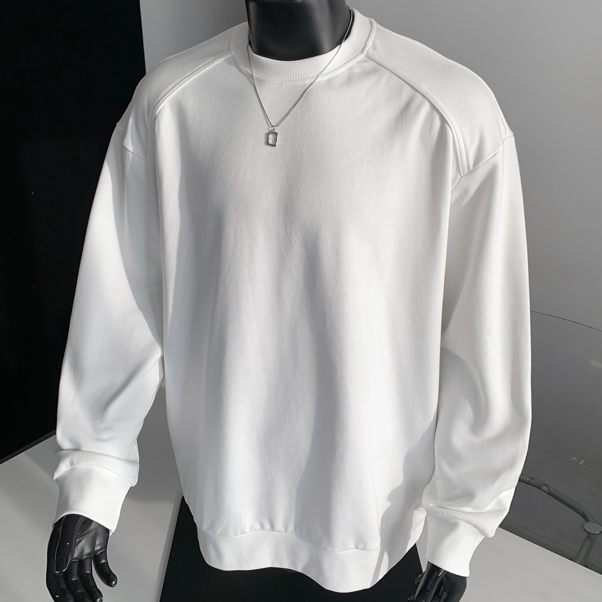 URBAN AUTHENTIC T