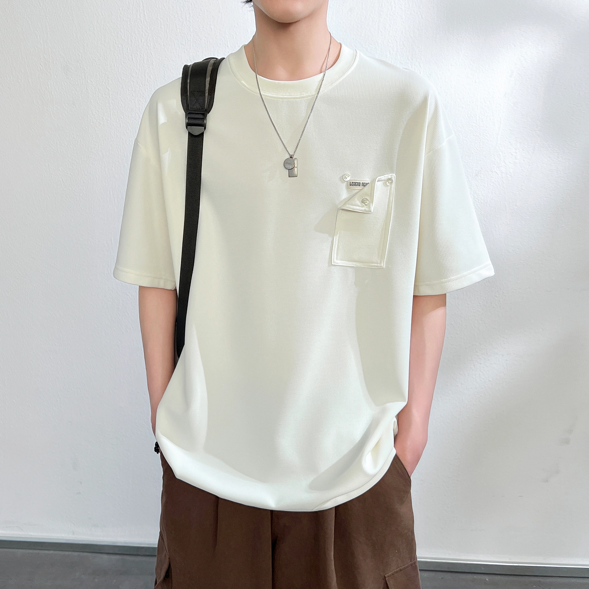 URBAN AUTHENTIC T