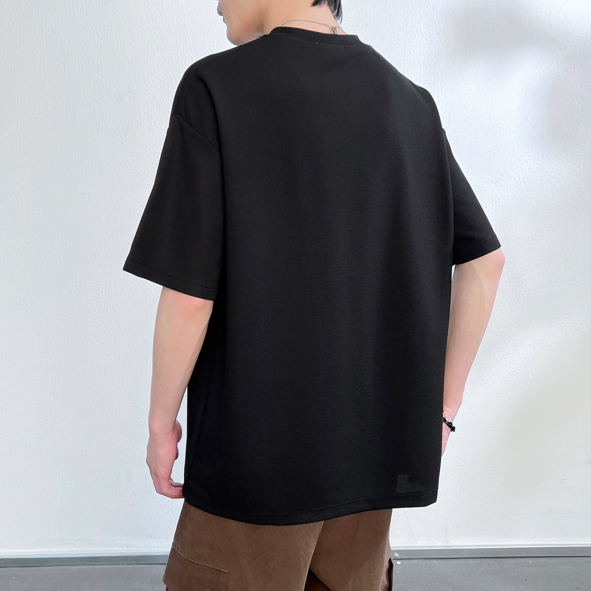 URBAN AUTHENTIC T