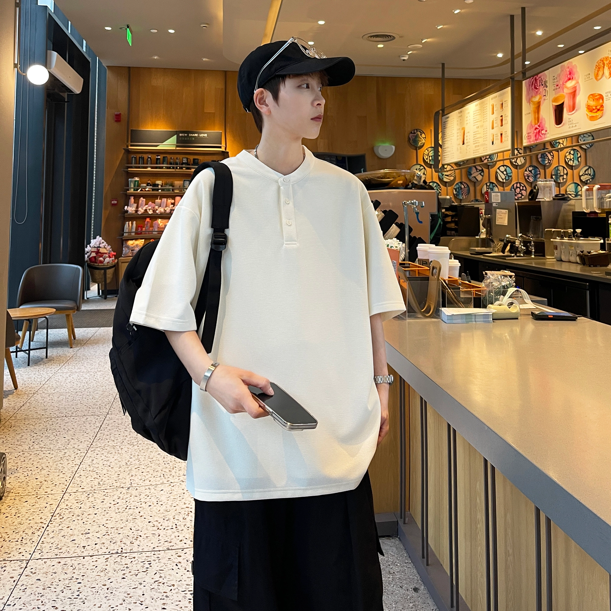 URBAN AUTHENTIC T
