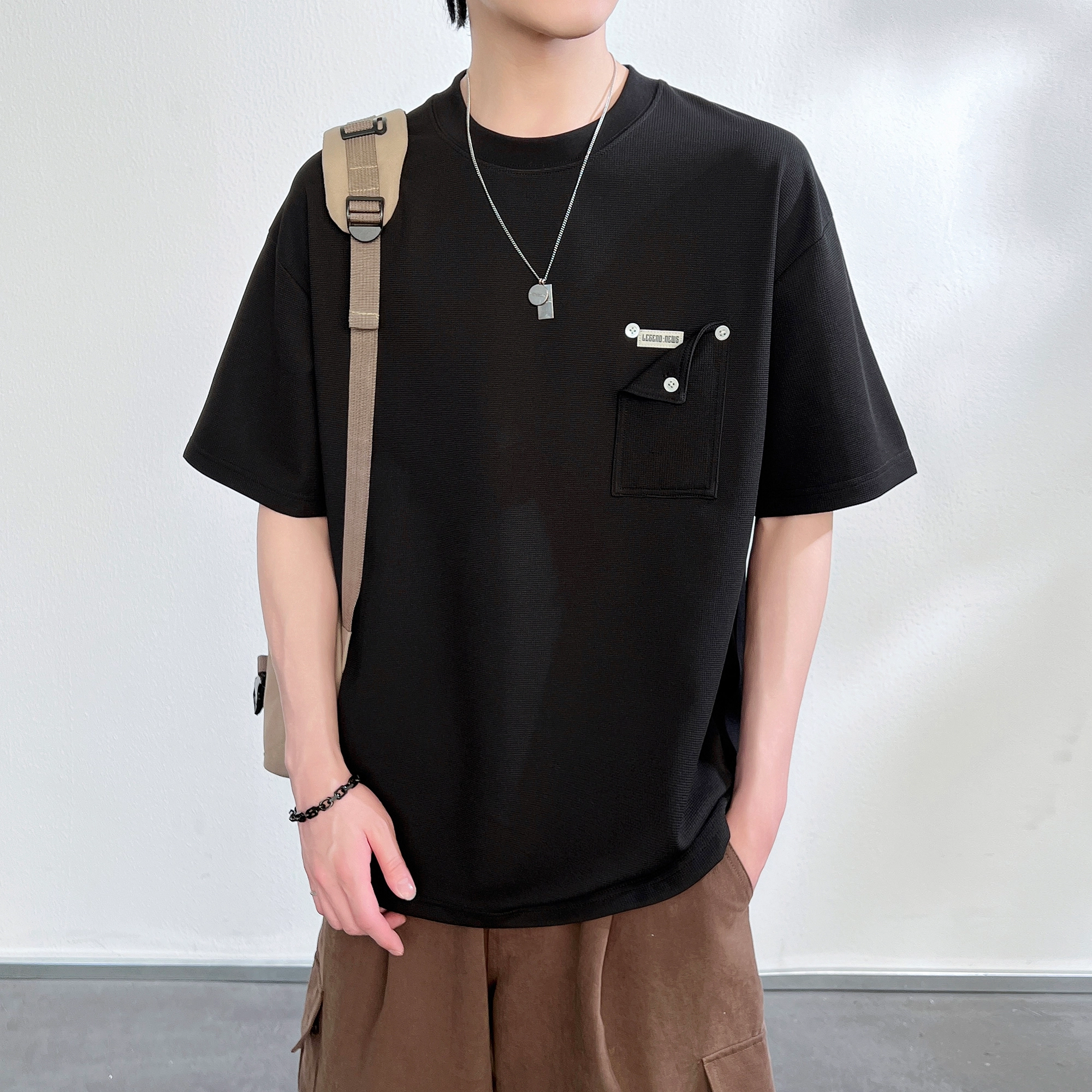 URBAN AUTHENTIC T