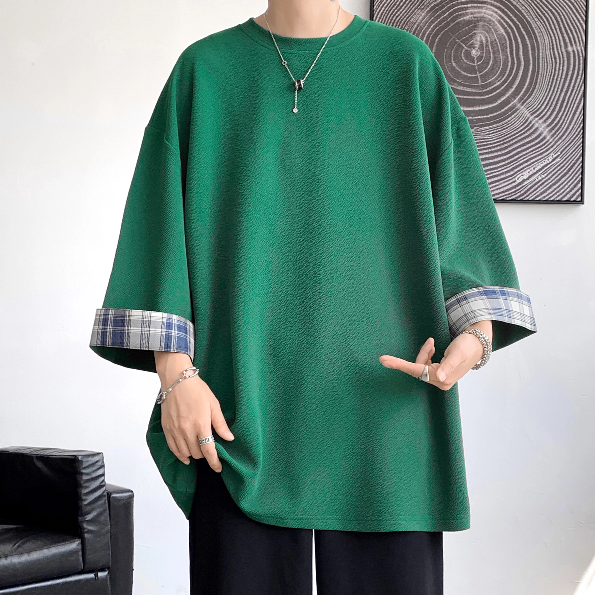 URBAN AUTHENTIC T