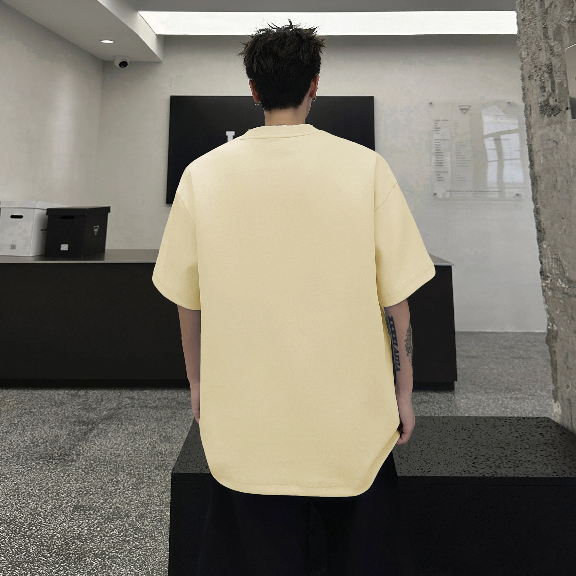 URBAN AUTHENTIC T