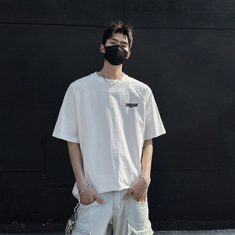URBAN AUTHENTIC T