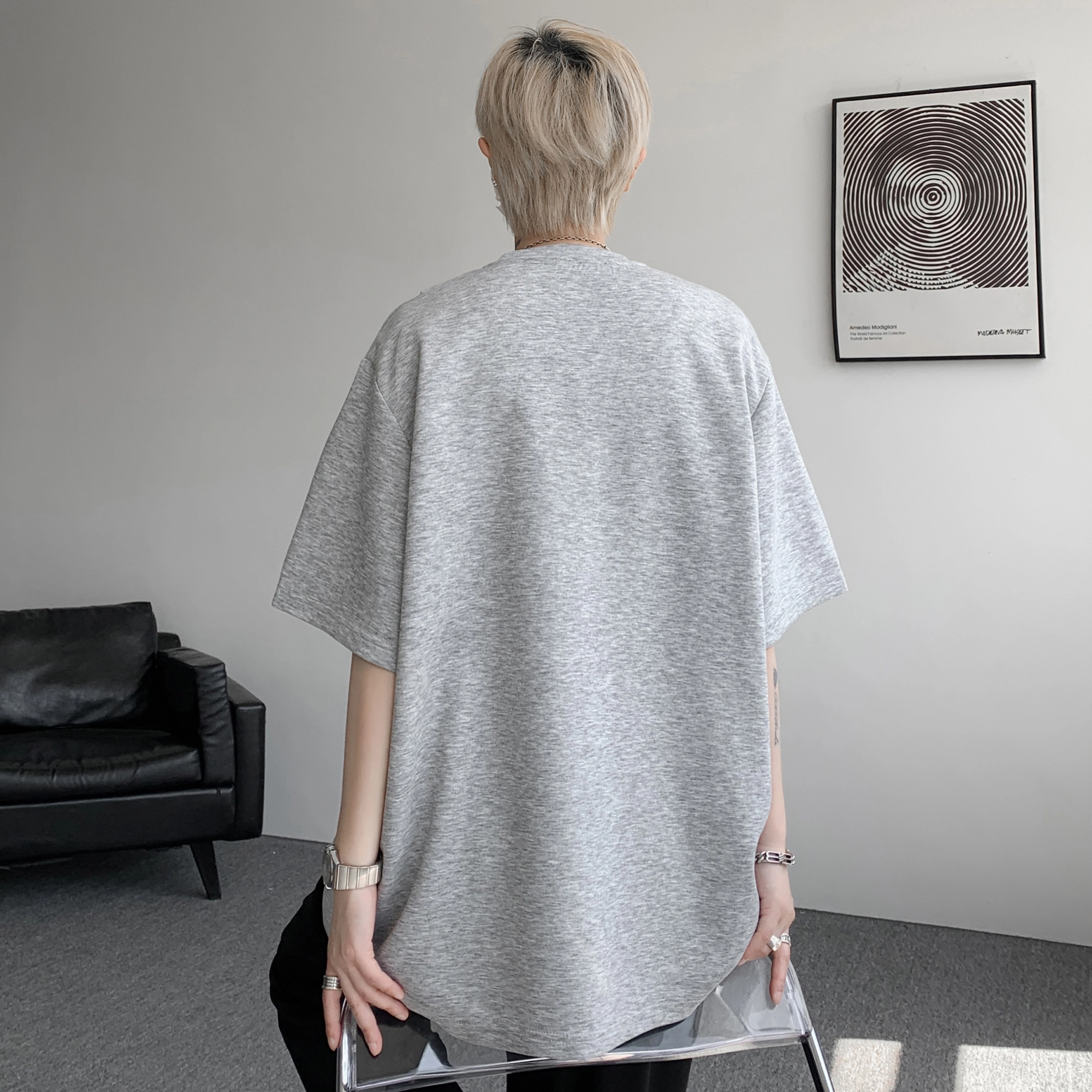 URBAN AUTHENTIC T