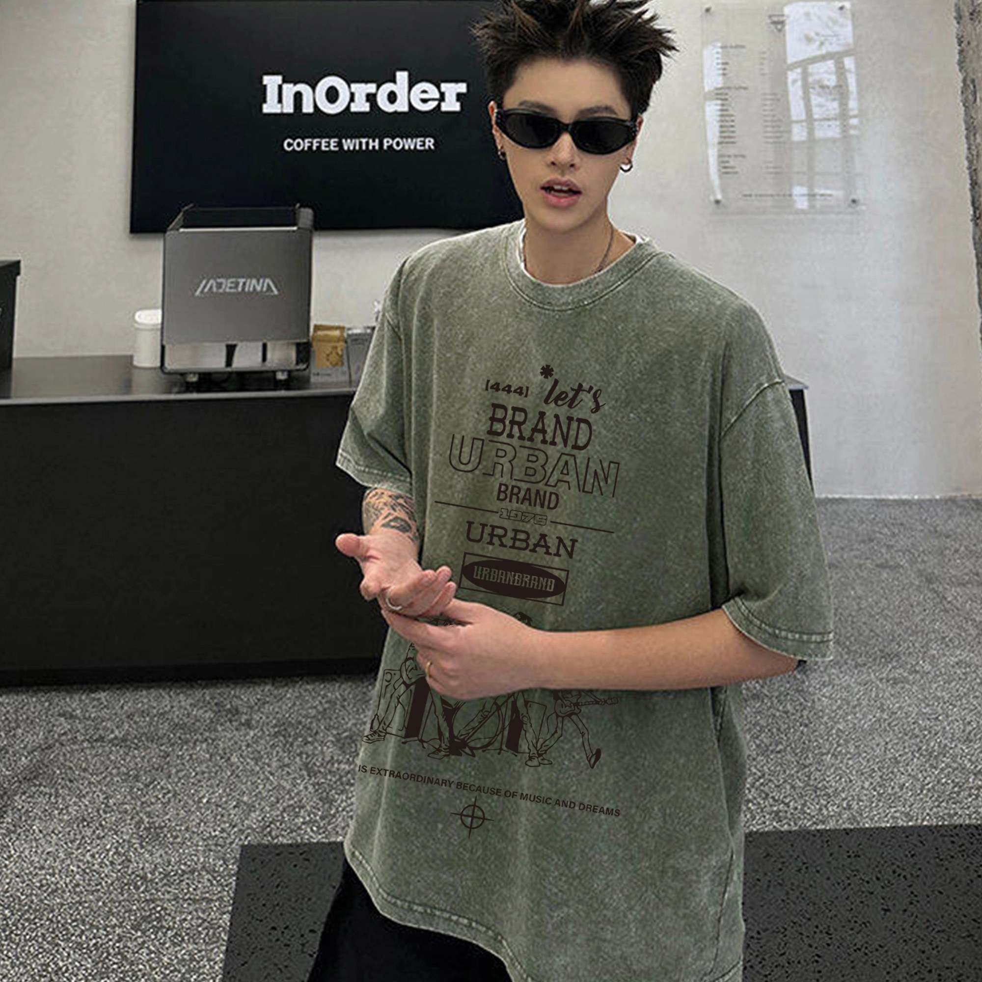 URBAN AUTHENTIC LOGOT