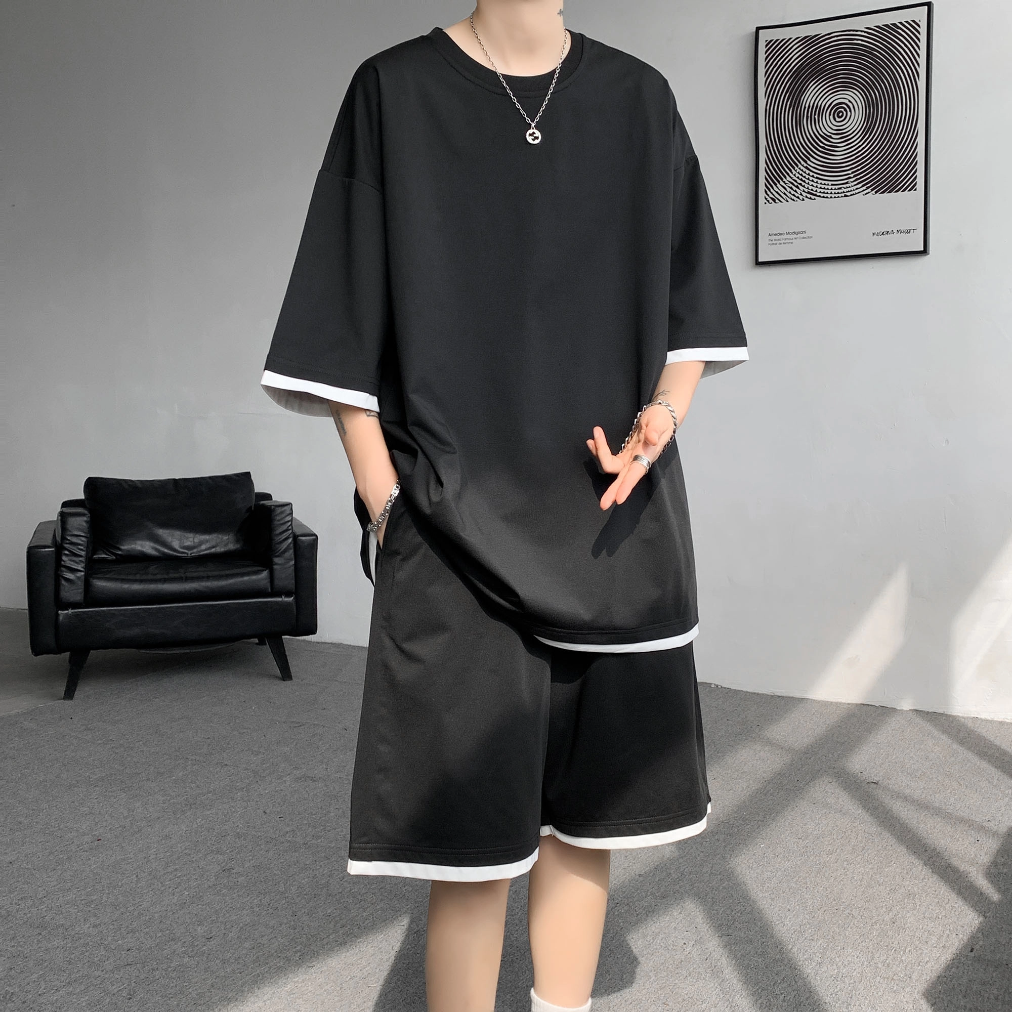 URBAN AUTHENTIC T