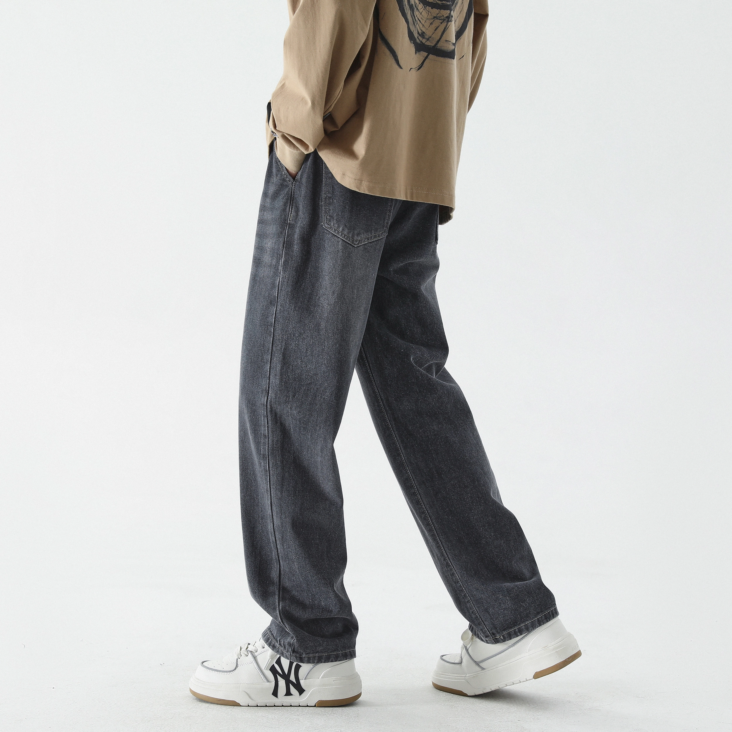 URBAN AUTHENTIC logo