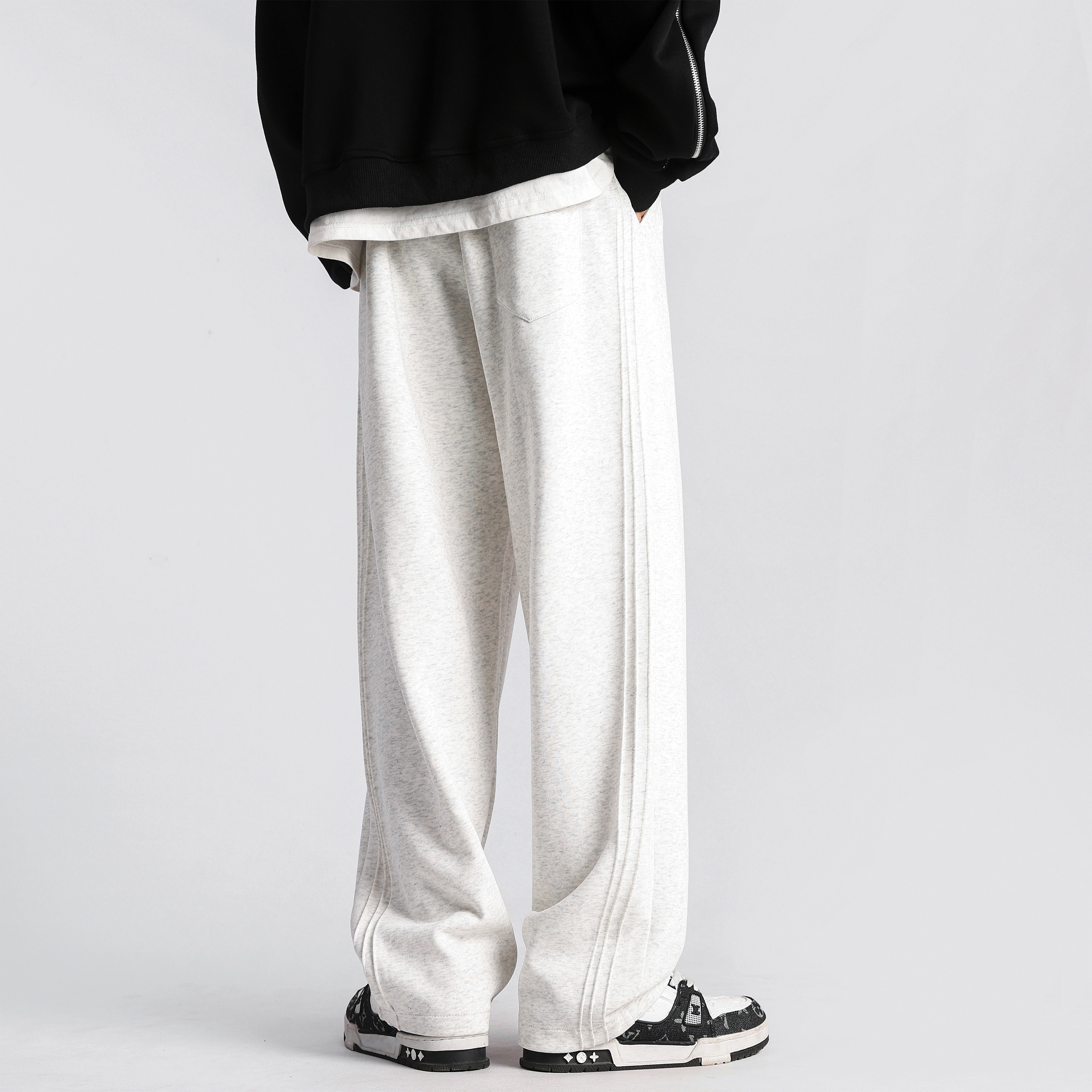 URBAN AUTHENTIC logo