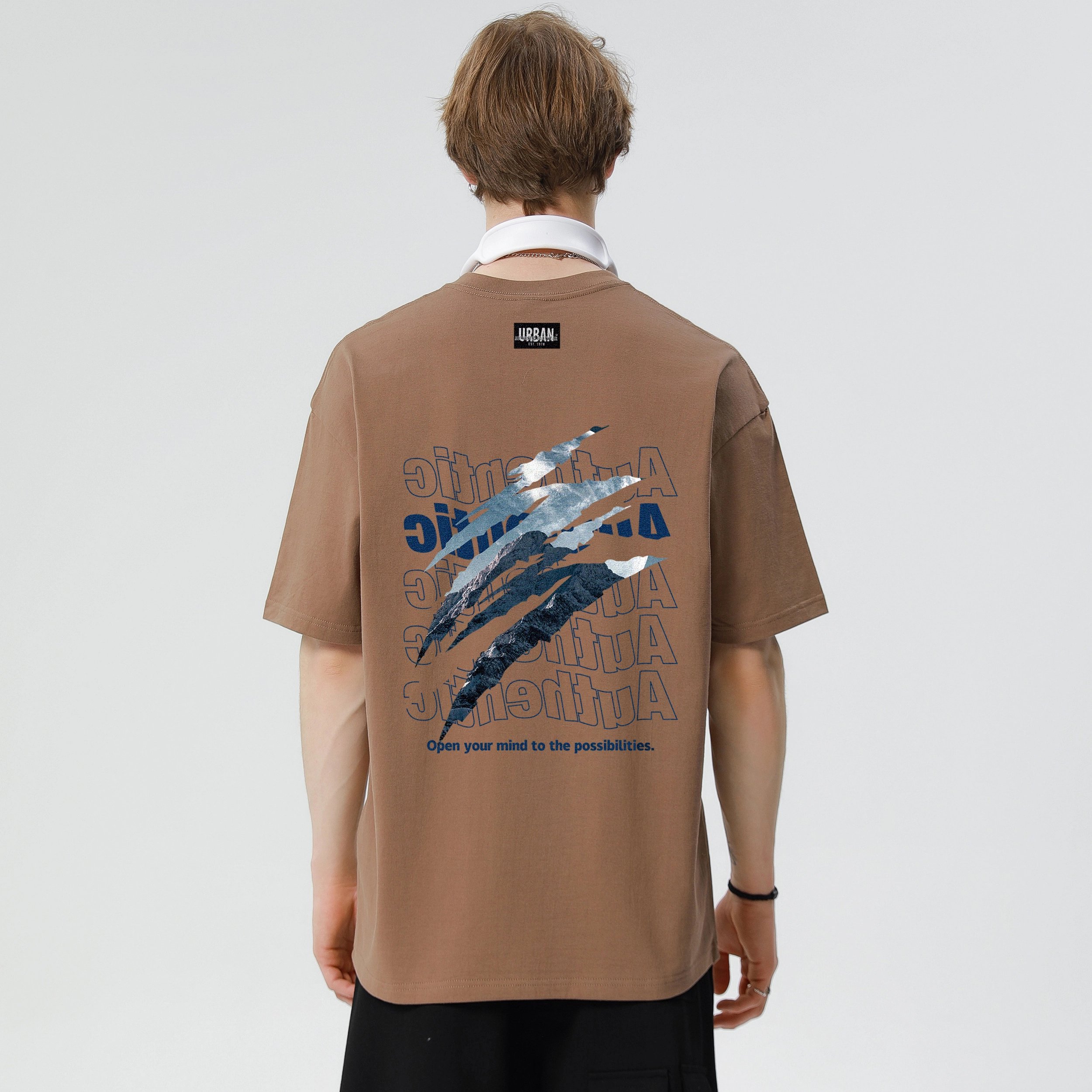 URBAN AUTHENTIC T