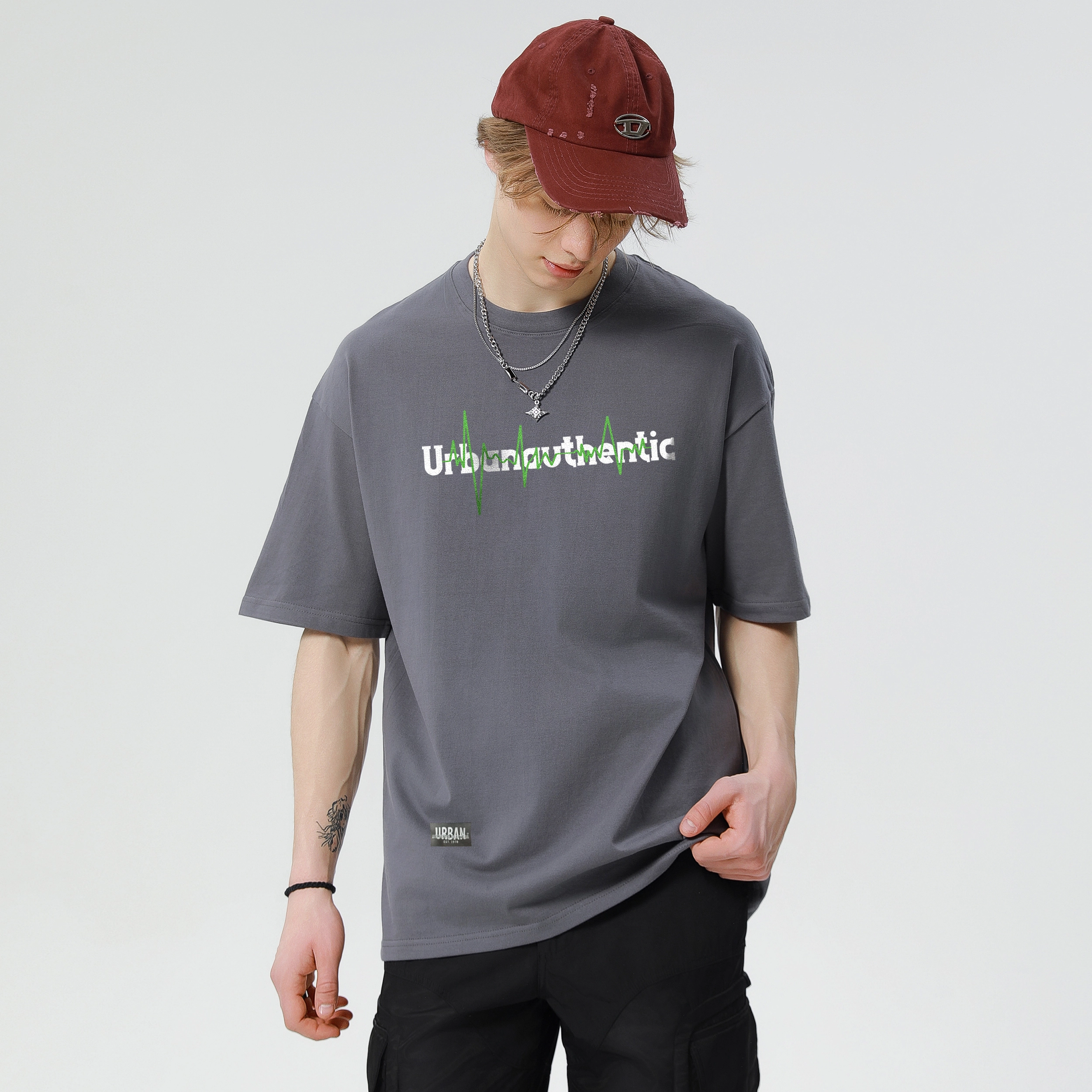 URBAN AUTHENTIC T