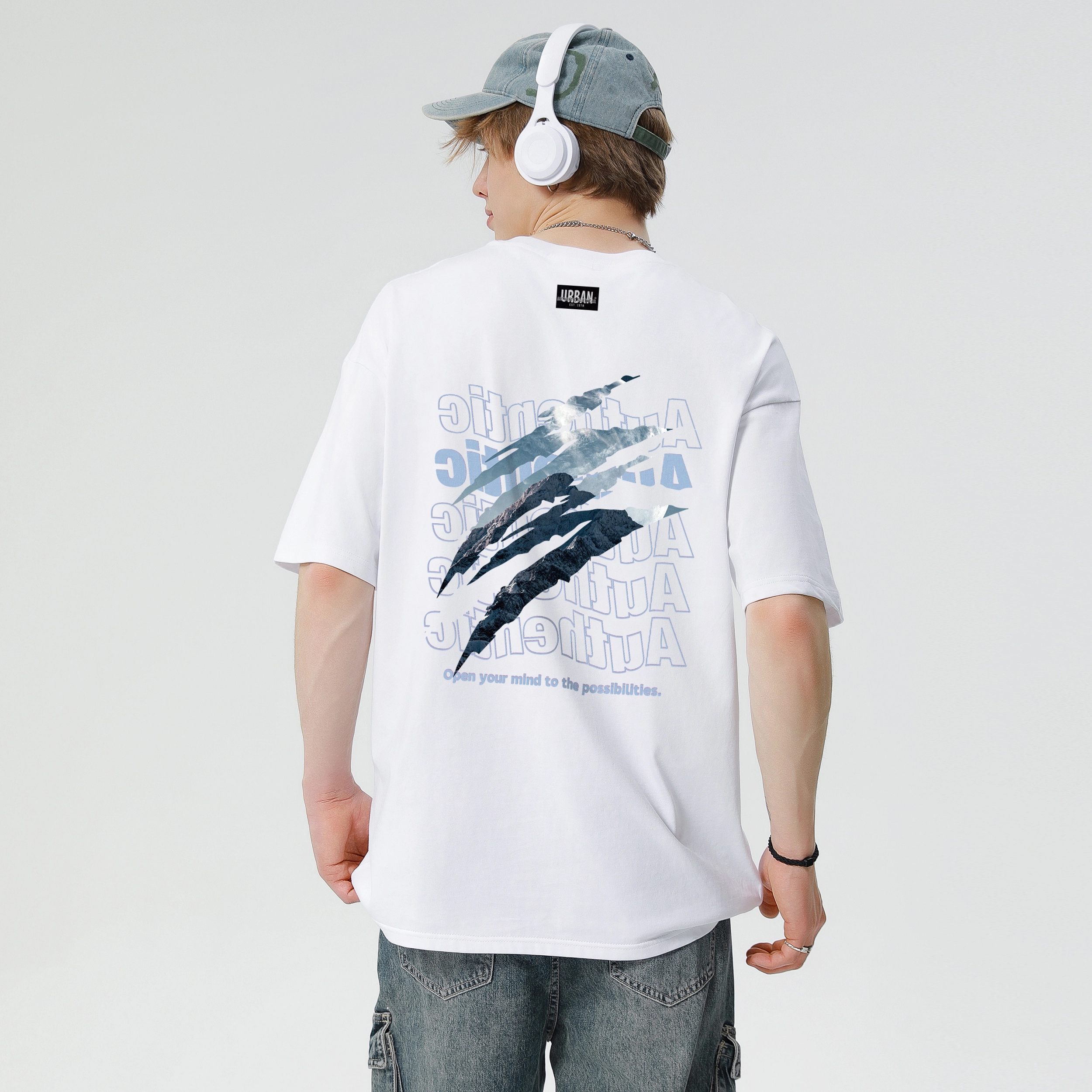 URBAN AUTHENTIC logoT