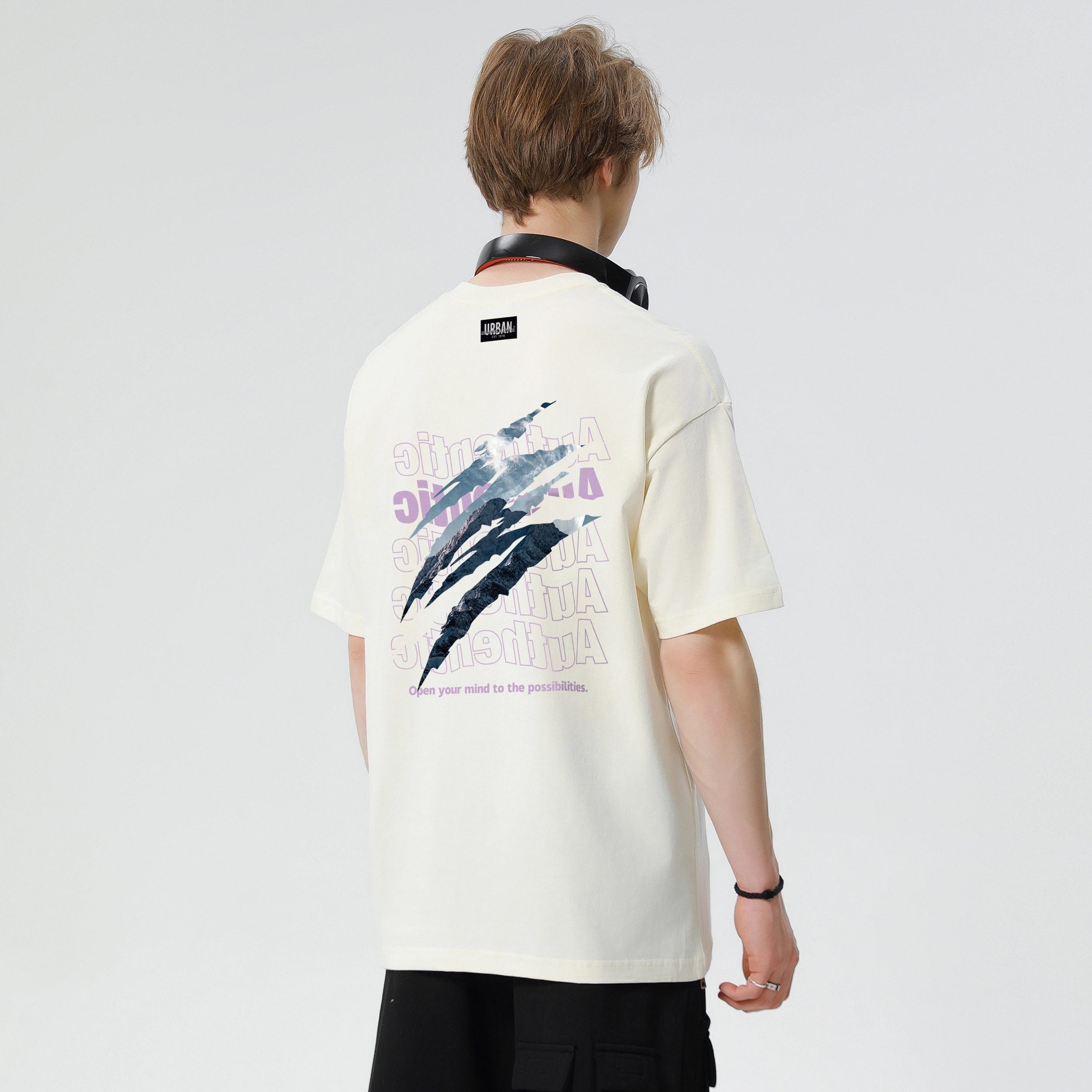 URBAN AUTHENTIC logoT