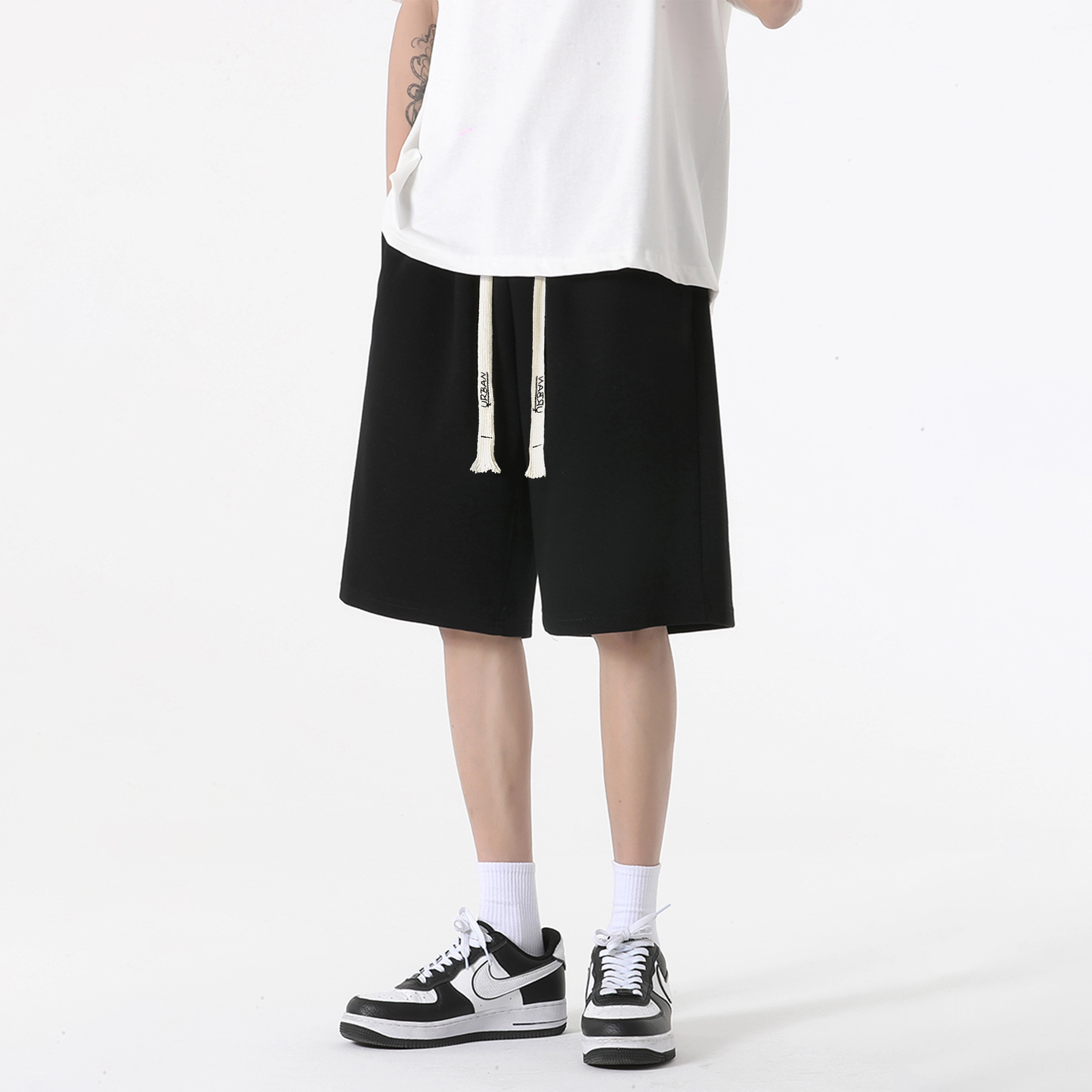 URBAN AUTHENTIC logo