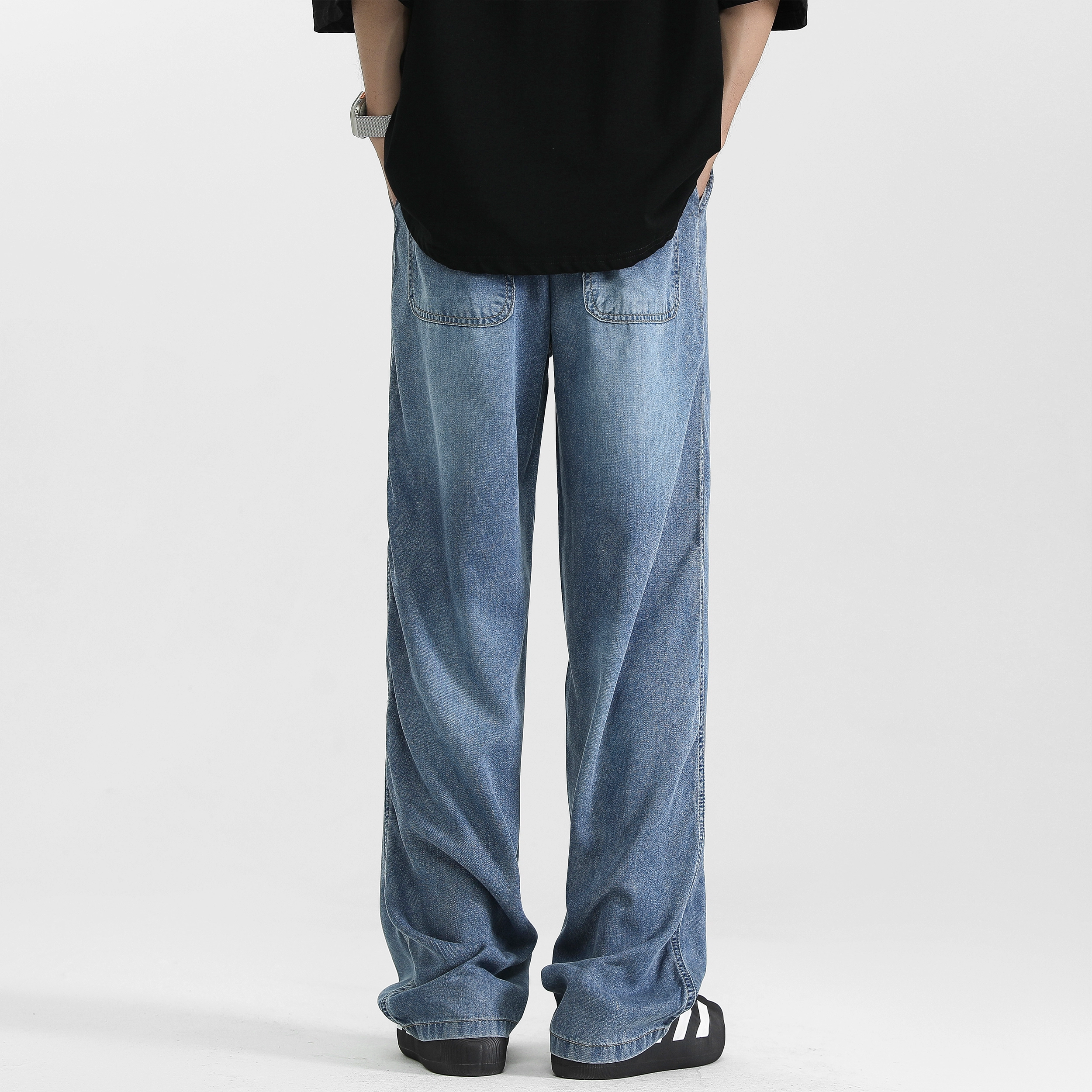 URBAN AUTHENTIC logo