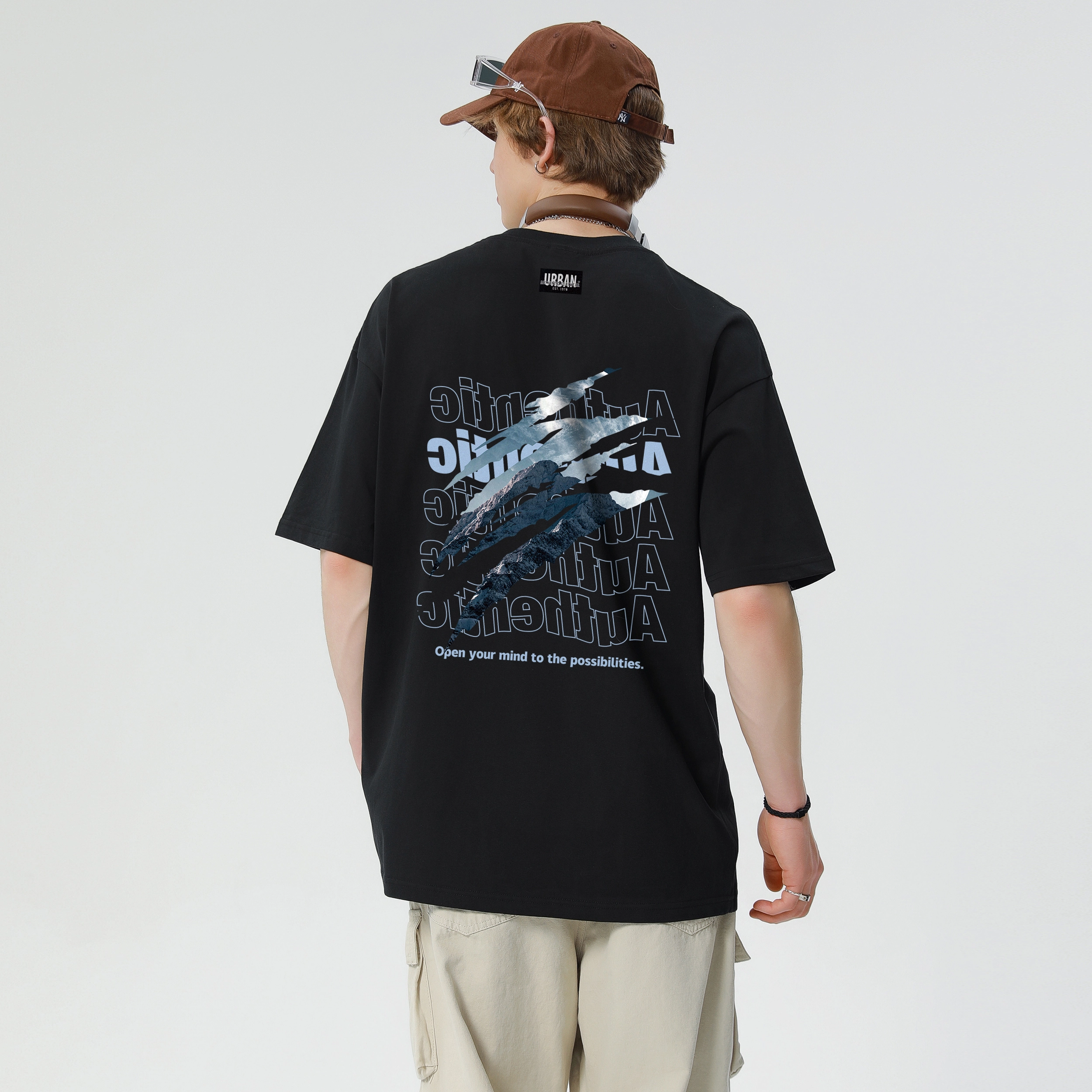 URBAN AUTHENTIC logoT