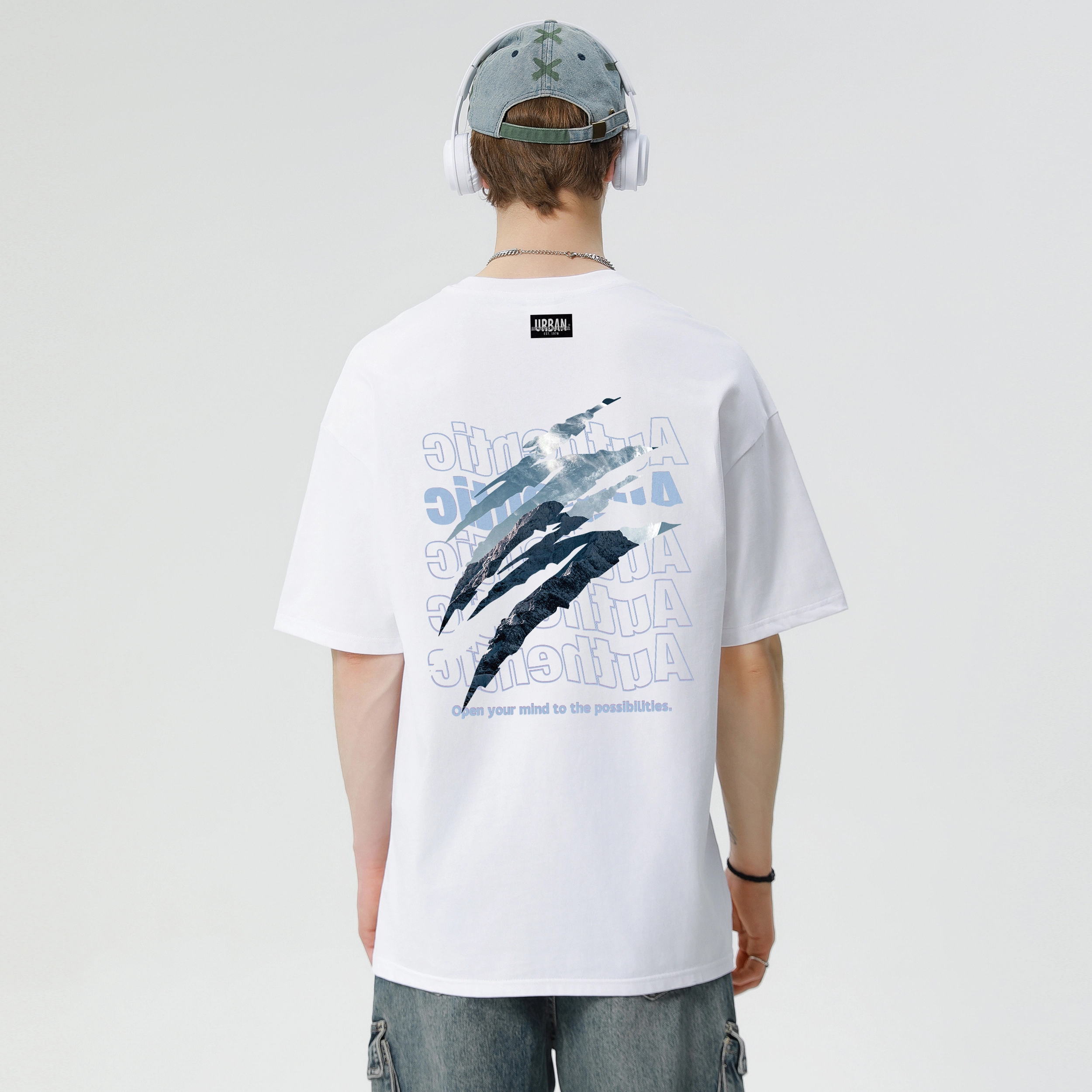 URBAN AUTHENTIC logoT