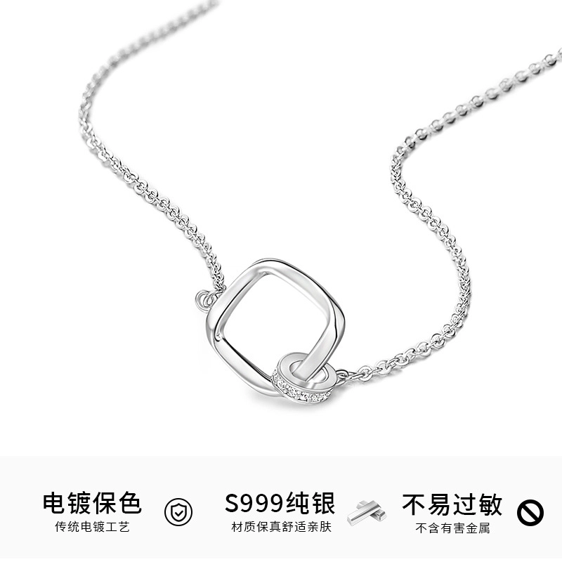 999