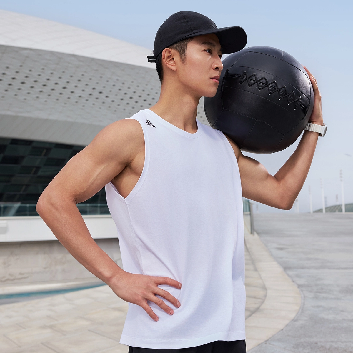 匹克 综训速干吸湿透气运动健身休闲舒适简约无袖坎肩上衣训练背心 男款 大白