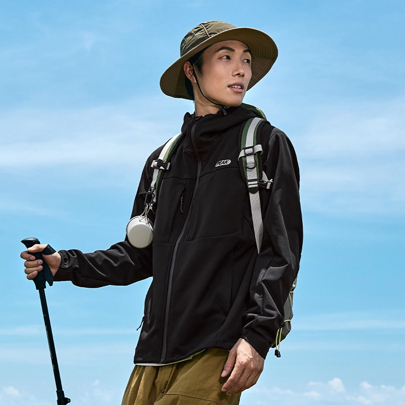 匹克 驭峰甲三防软壳风衣 山系户外运动外套防水防污秋季新款运动服连帽上衣夹克风衣 男款 黑色
